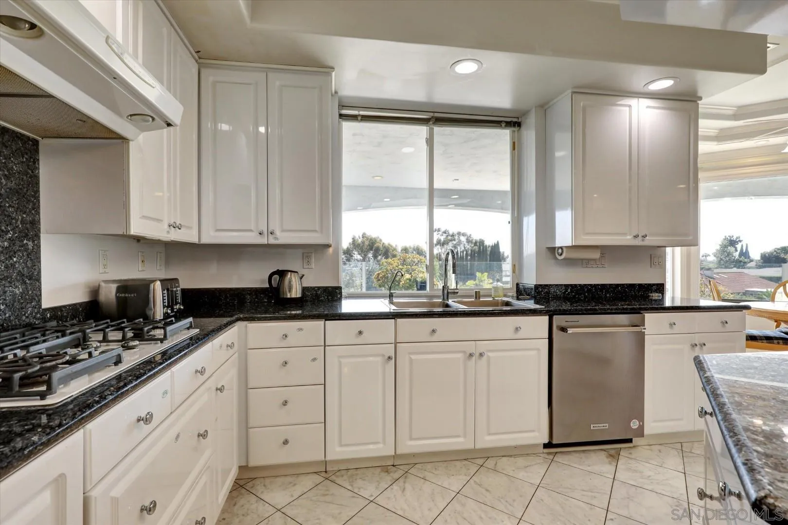 https://cdn.realtyfeed.com/cdn/127/250037164/013b7ec7af060d9005d36c12384de933.webp