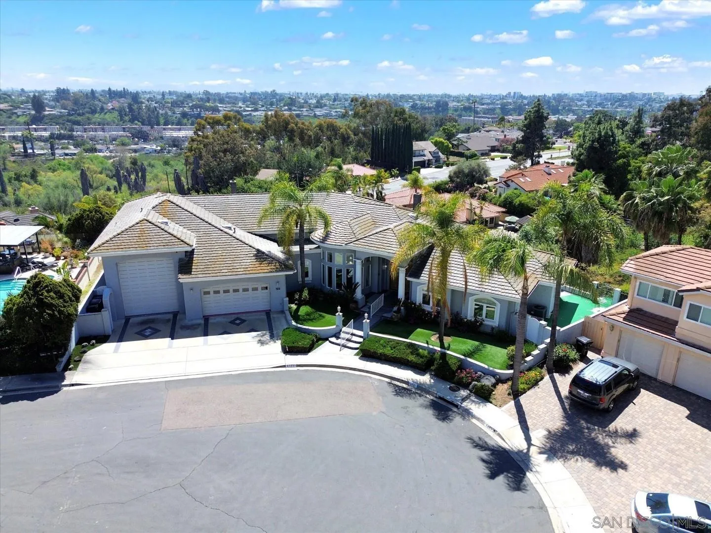 https://cdn.realtyfeed.com/cdn/127/250037164/723387bbbf21cea0186ef297a395cae7.webp