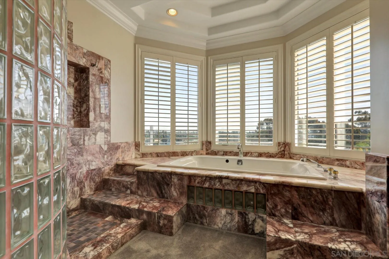 https://cdn.realtyfeed.com/cdn/127/250037164/d3dc3d4f0dab65e8bb95964581ef1cdb.webp