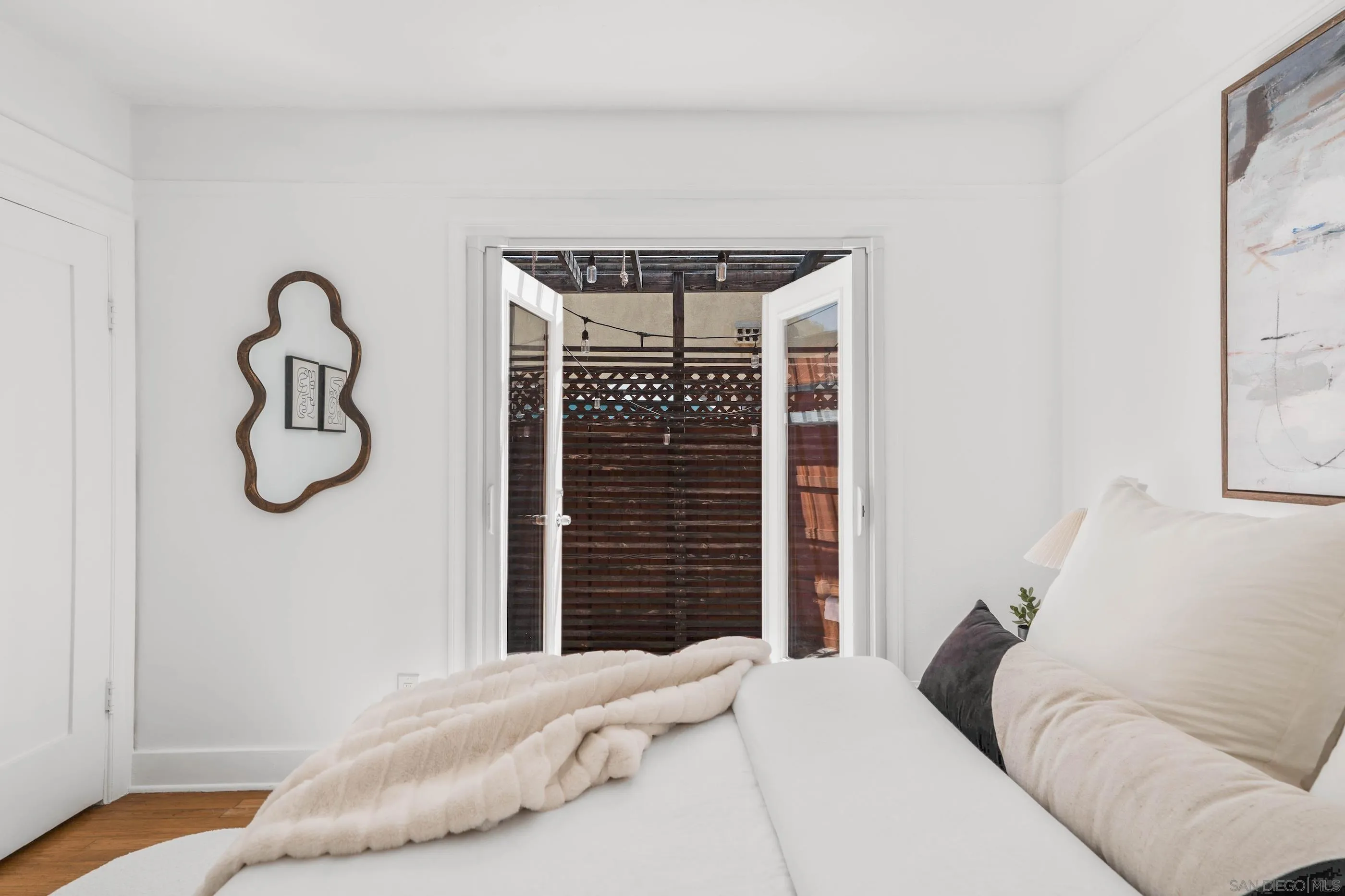 https://cdn.realtyfeed.com/cdn/127/250037165/018a2a11ed7bd15aaf1847e7085b8f6d.webp