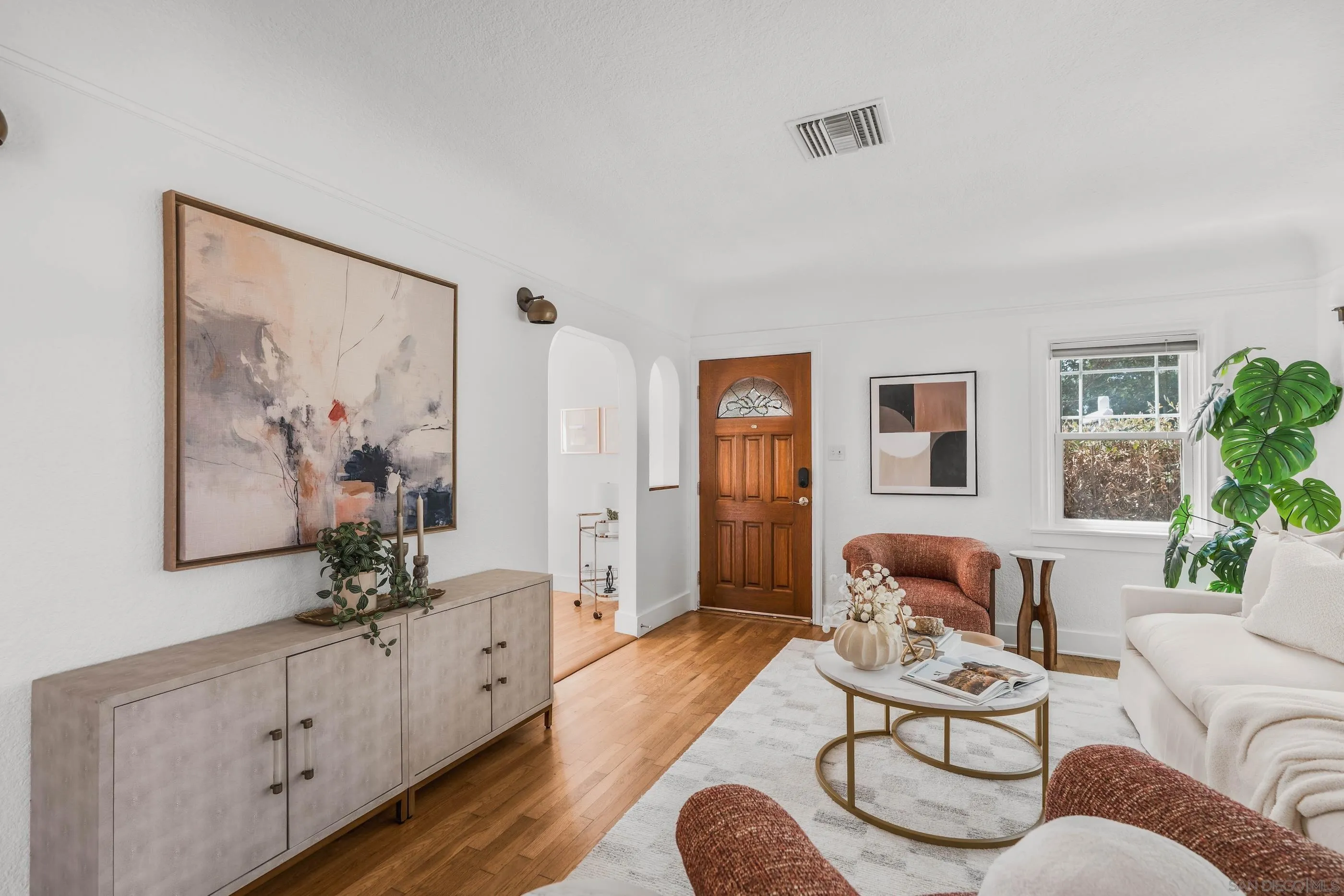 https://cdn.realtyfeed.com/cdn/127/250037165/07f1d96e9f7ae43c25be64f596d05f1d.webp