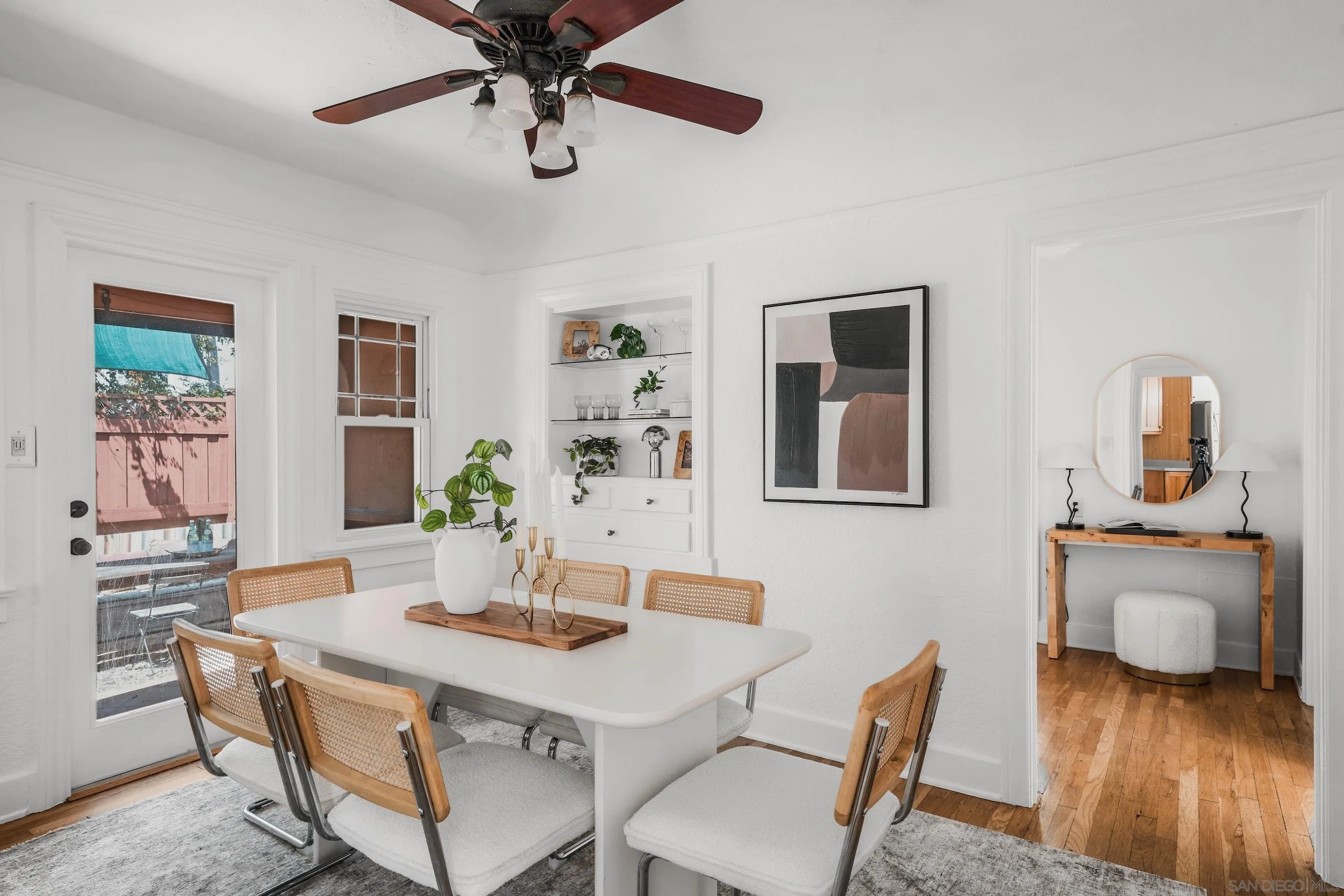 https://cdn.realtyfeed.com/cdn/127/250037165/1772bd65a323741d51755a775aeff23e.webp