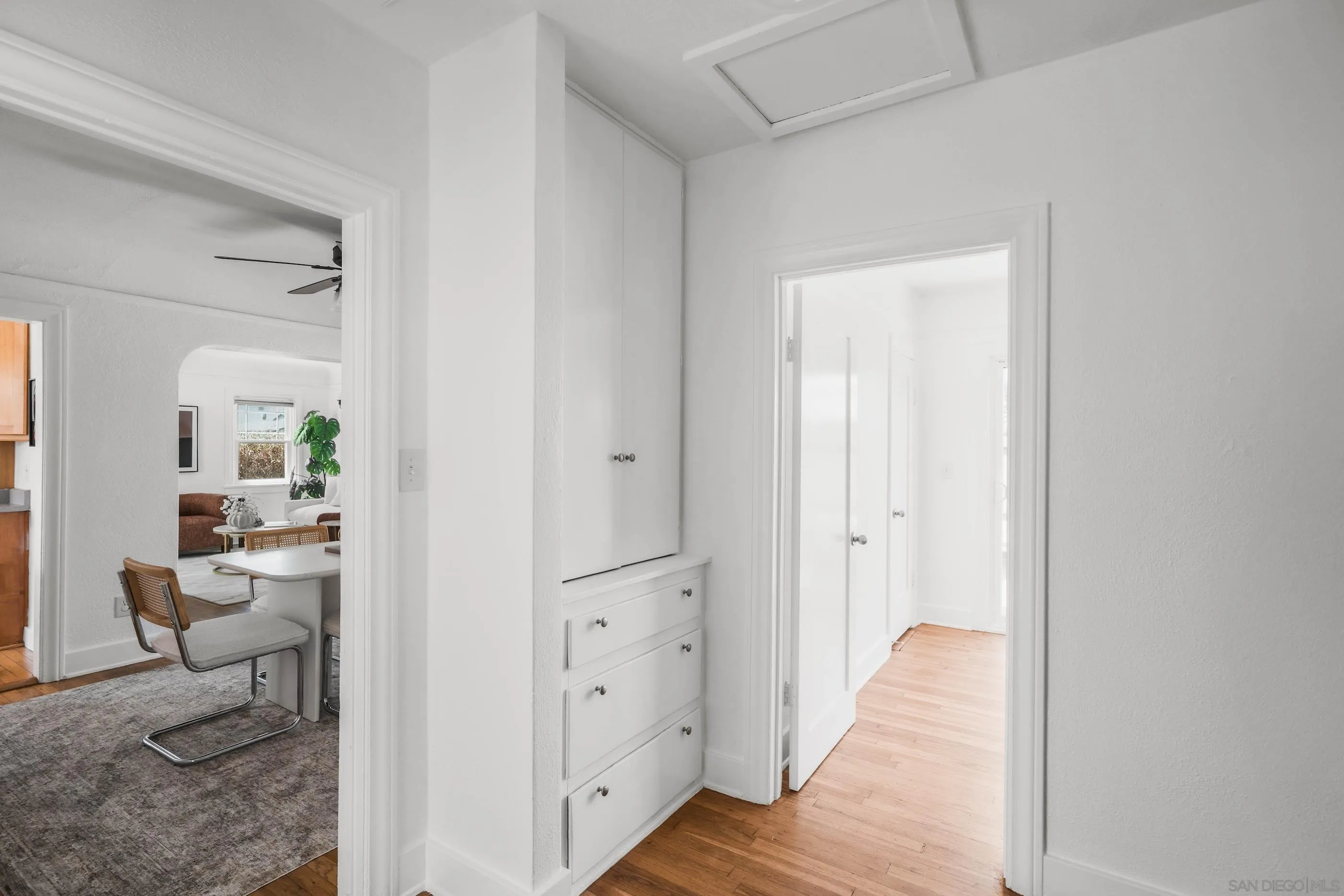 https://cdn.realtyfeed.com/cdn/127/250037165/2bbdc86171185dab74eae5c564dee763.webp