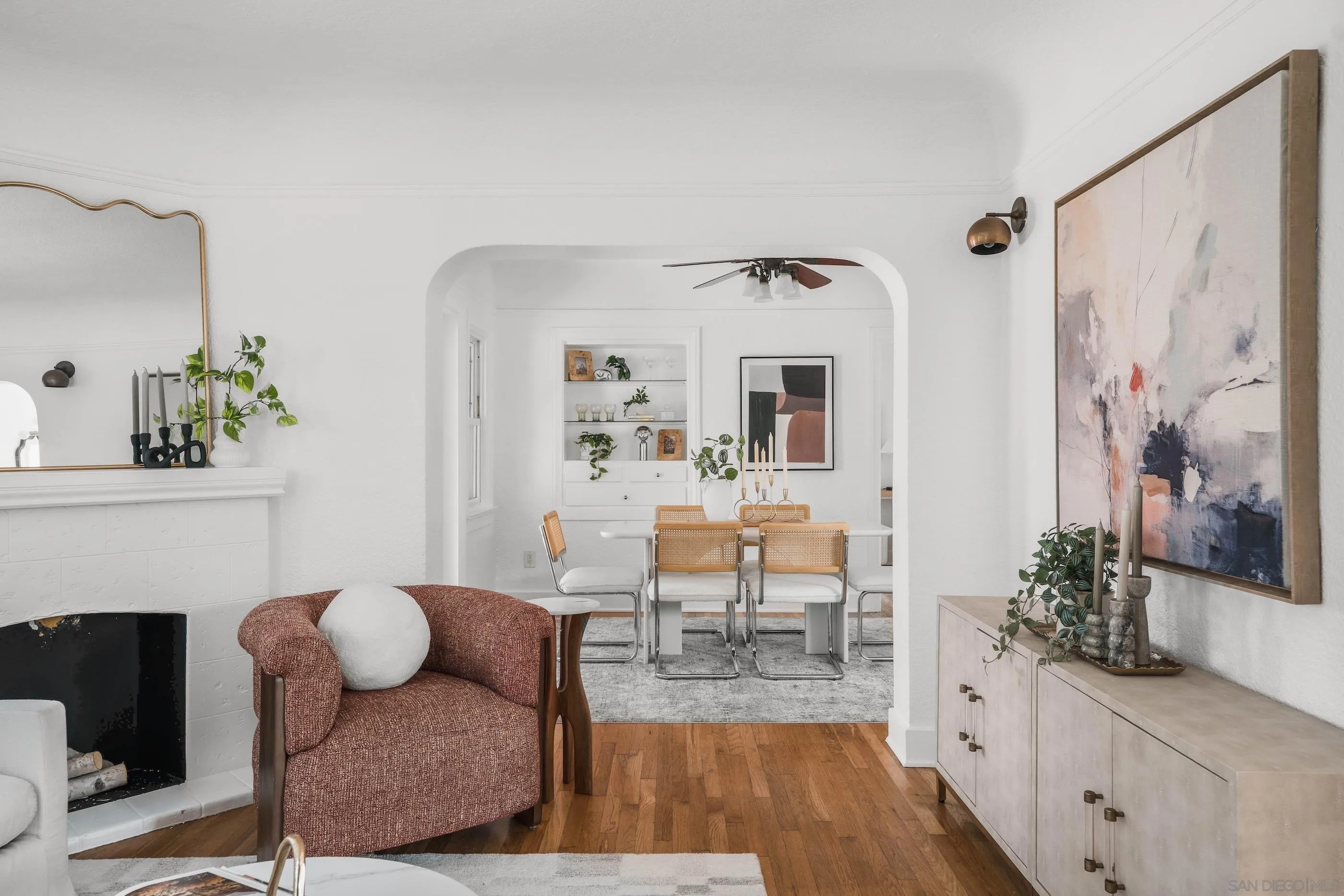 https://cdn.realtyfeed.com/cdn/127/250037165/314de6ee80f9def74f27bc2d00058437.webp