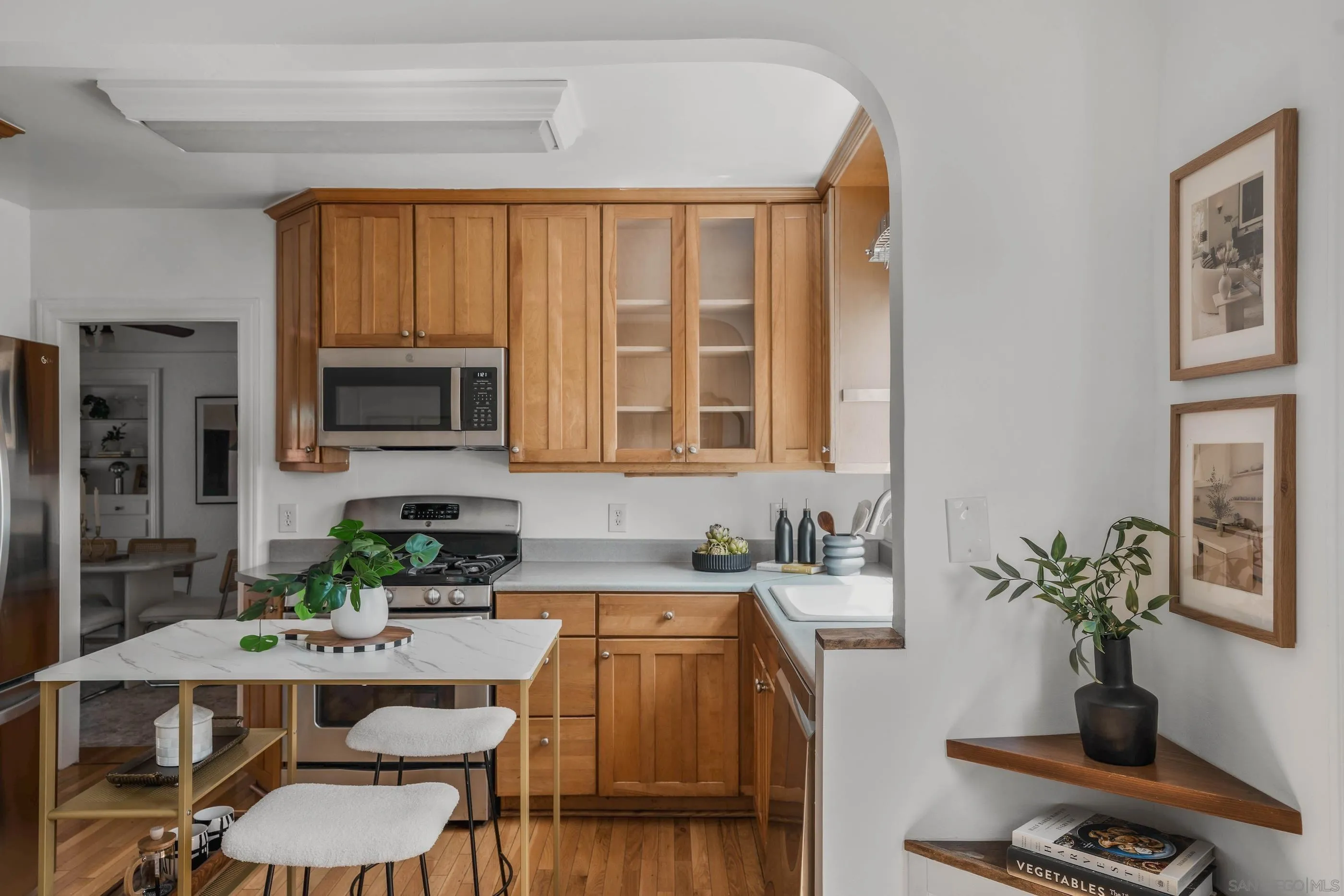 https://cdn.realtyfeed.com/cdn/127/250037165/48c107b24725ac2190fac5efcb4a25d7.webp