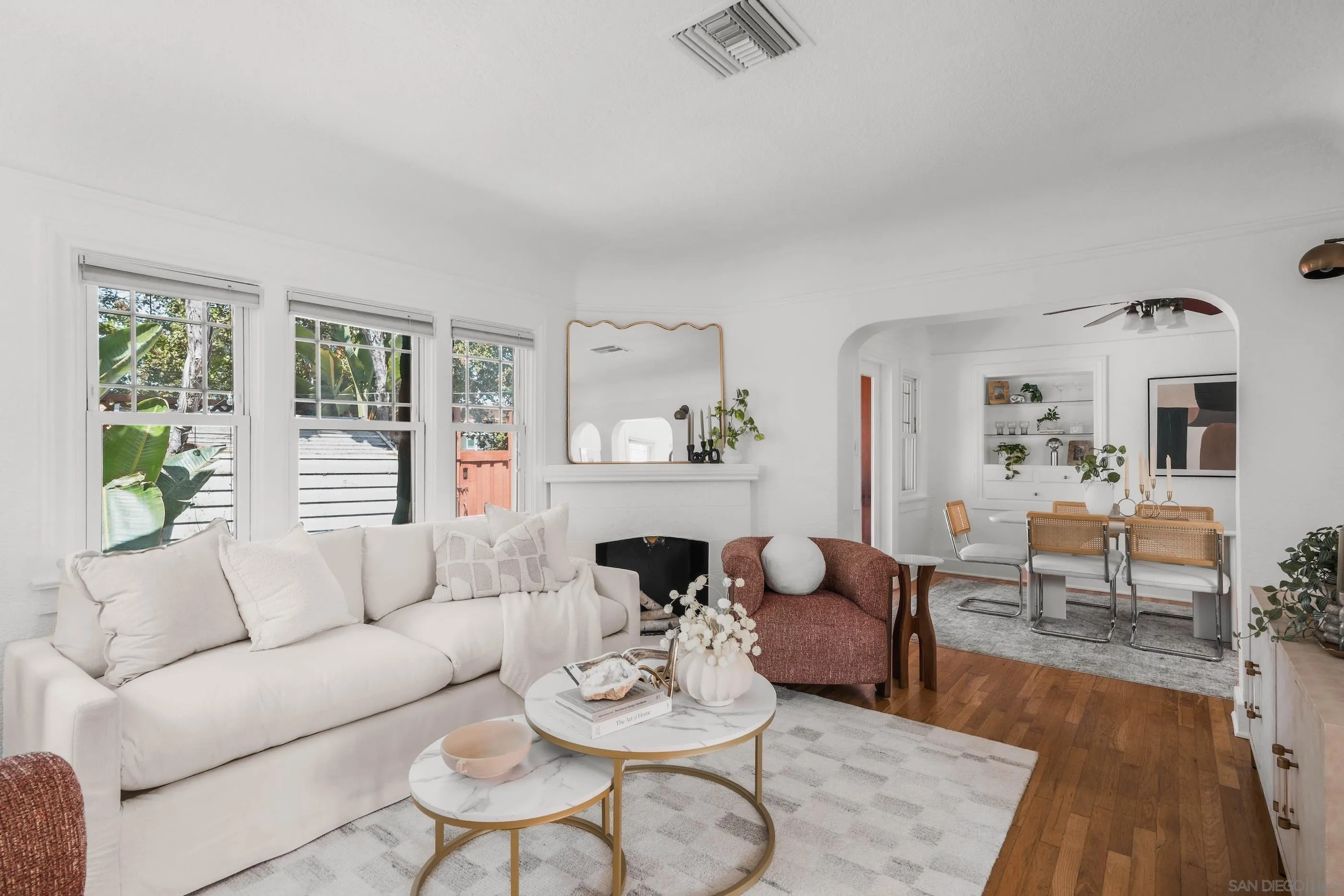 https://cdn.realtyfeed.com/cdn/127/250037165/88249ce3814da911917fe1252f640703.webp