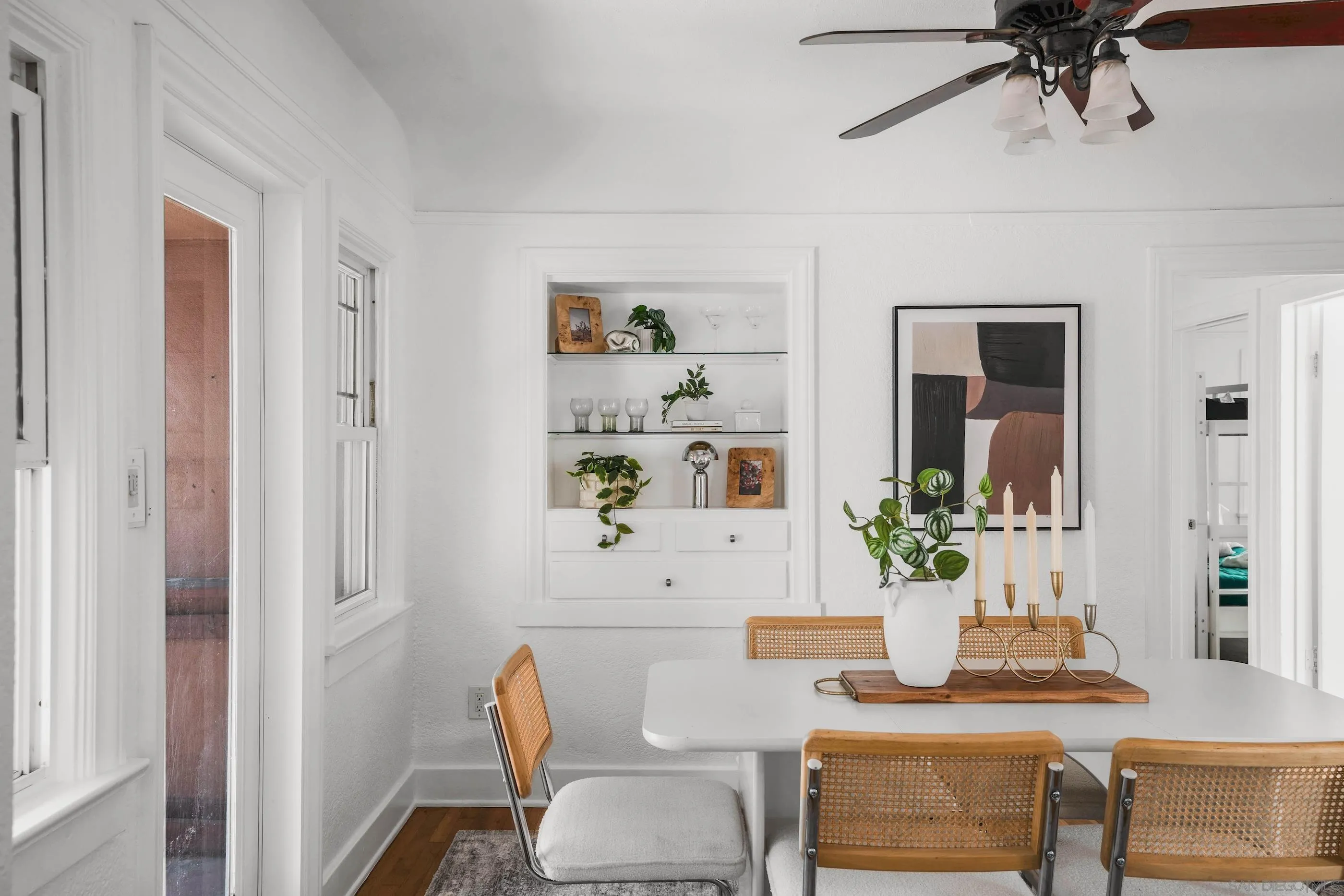 https://cdn.realtyfeed.com/cdn/127/250037165/c7e65a3754fd7f5769afb9598832d76a.webp