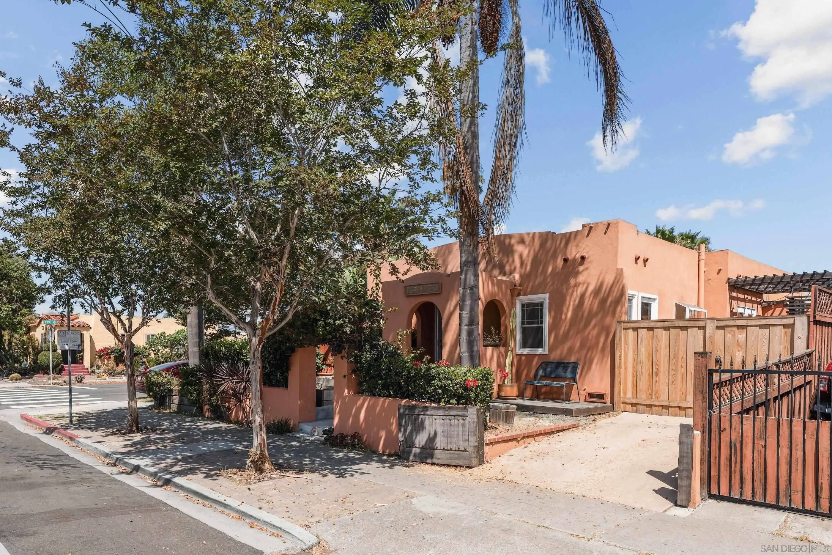 https://cdn.realtyfeed.com/cdn/127/250037165/ea9439400cc3d13ee4d41975393d19b2.webp