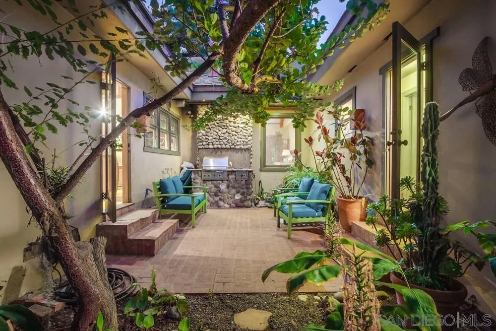 https://cdn.realtyfeed.com/cdn/127/250037170/93941f576fb734ce81a6cd76fea00a16.webp