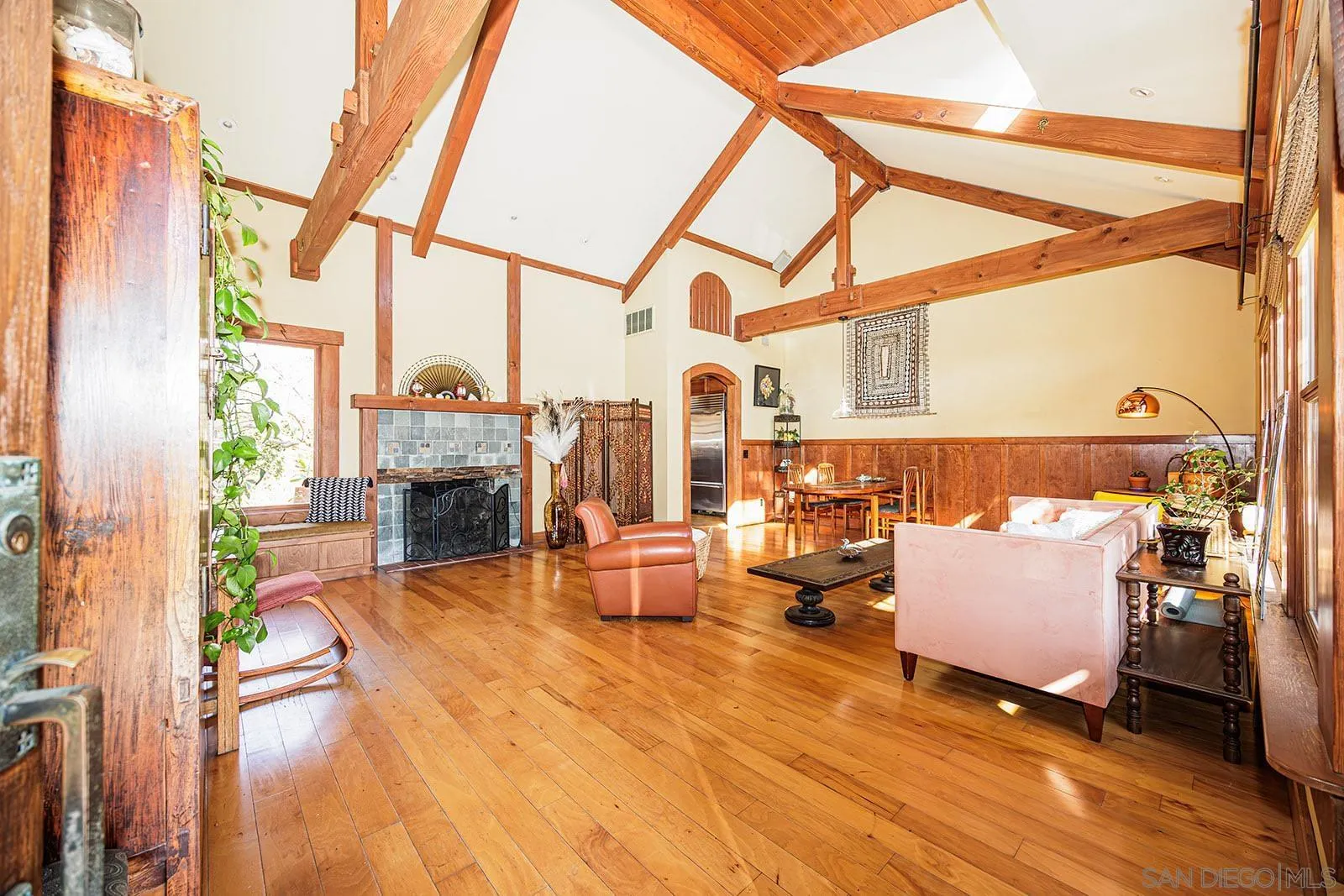 https://cdn.realtyfeed.com/cdn/127/250037170/b81e51857416d0d2c6234967f201b804.webp