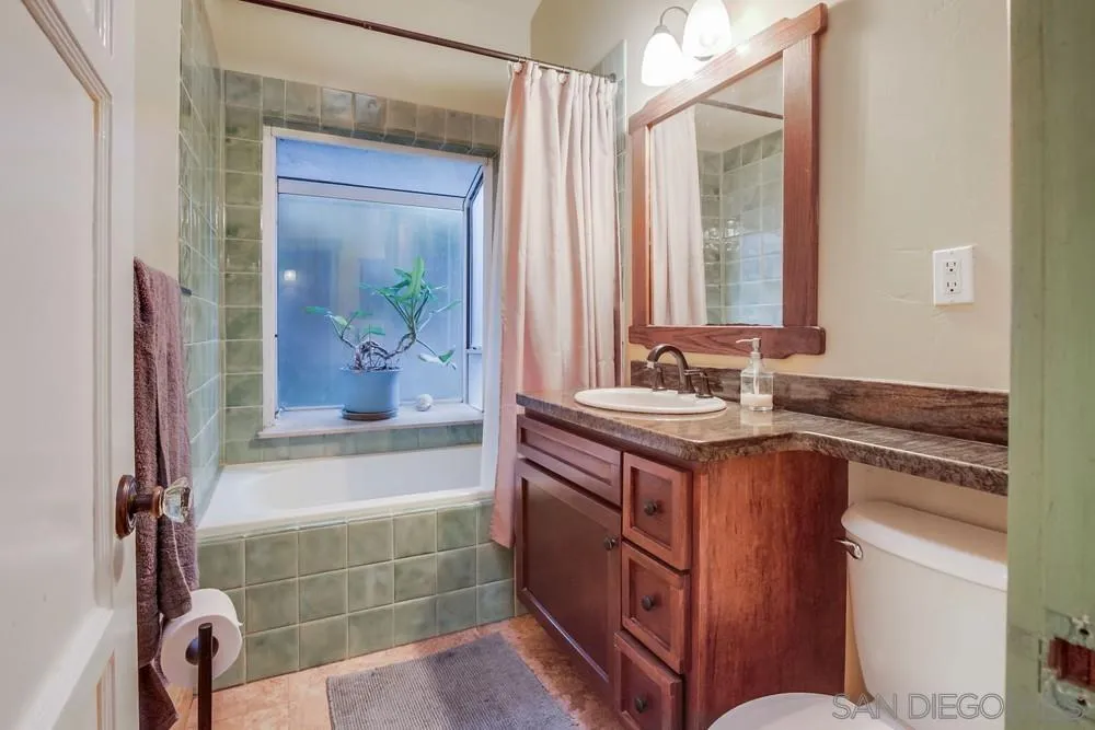 https://cdn.realtyfeed.com/cdn/127/250037170/ec8fca3ebe36ec22e7fb49ac3cb7f0c4.webp