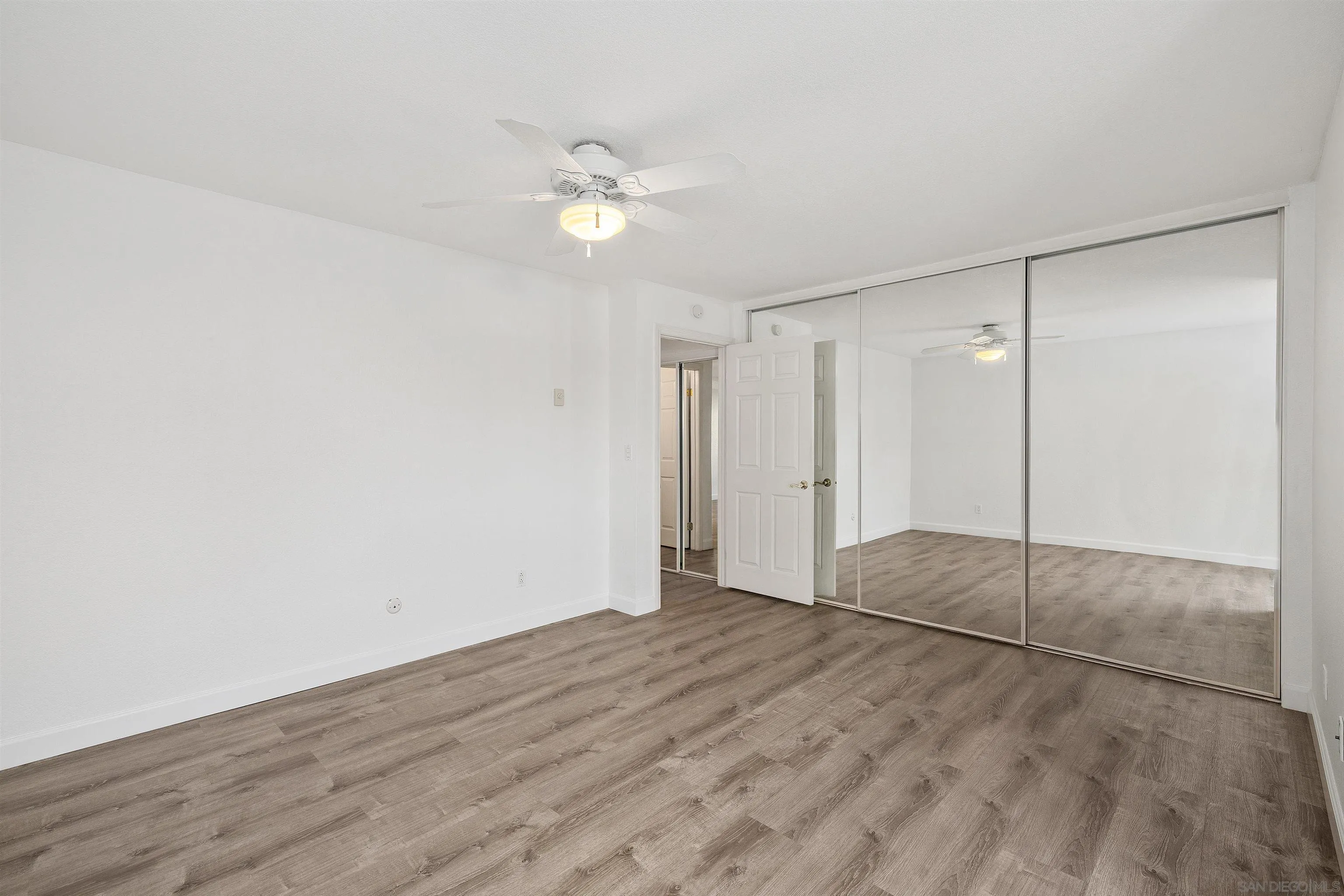 https://cdn.realtyfeed.com/cdn/127/250037171/24dc998fabc27400ca934cabbbc374e9.webp