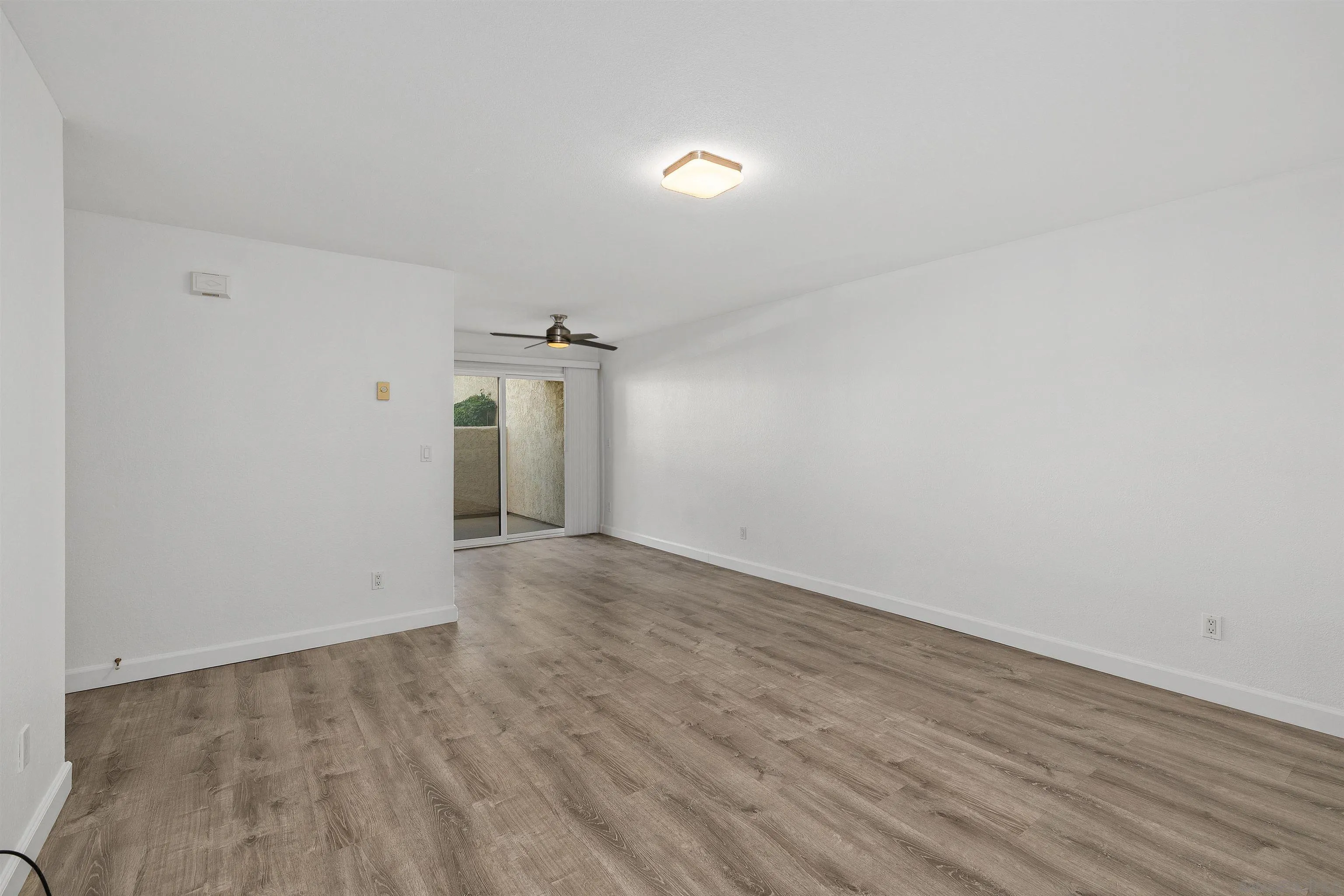 https://cdn.realtyfeed.com/cdn/127/250037171/388e73f9557ba31f6e40e5031c4908d4.webp