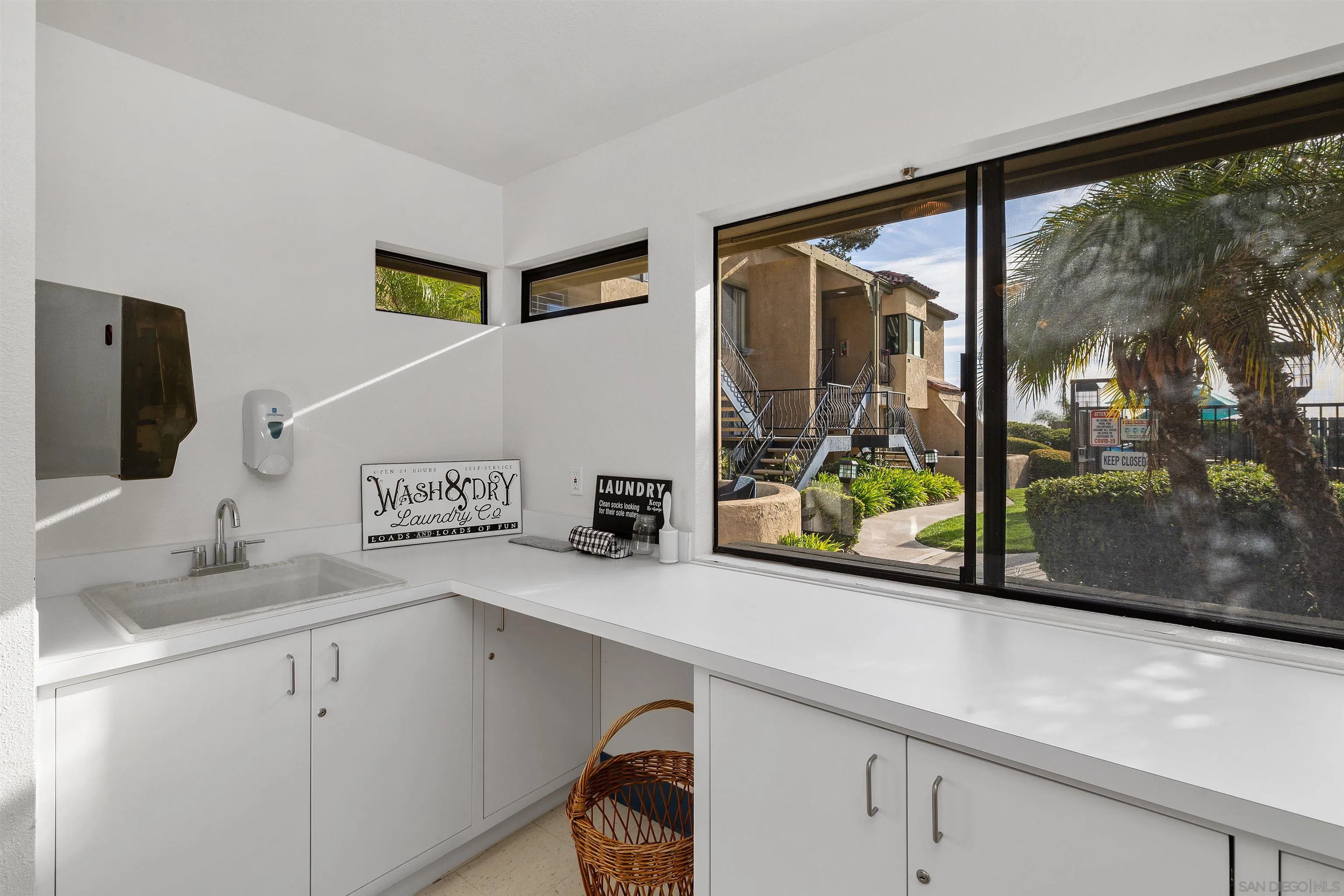 https://cdn.realtyfeed.com/cdn/127/250037171/8f7b3300f866255a43a6475f0fded42d.webp