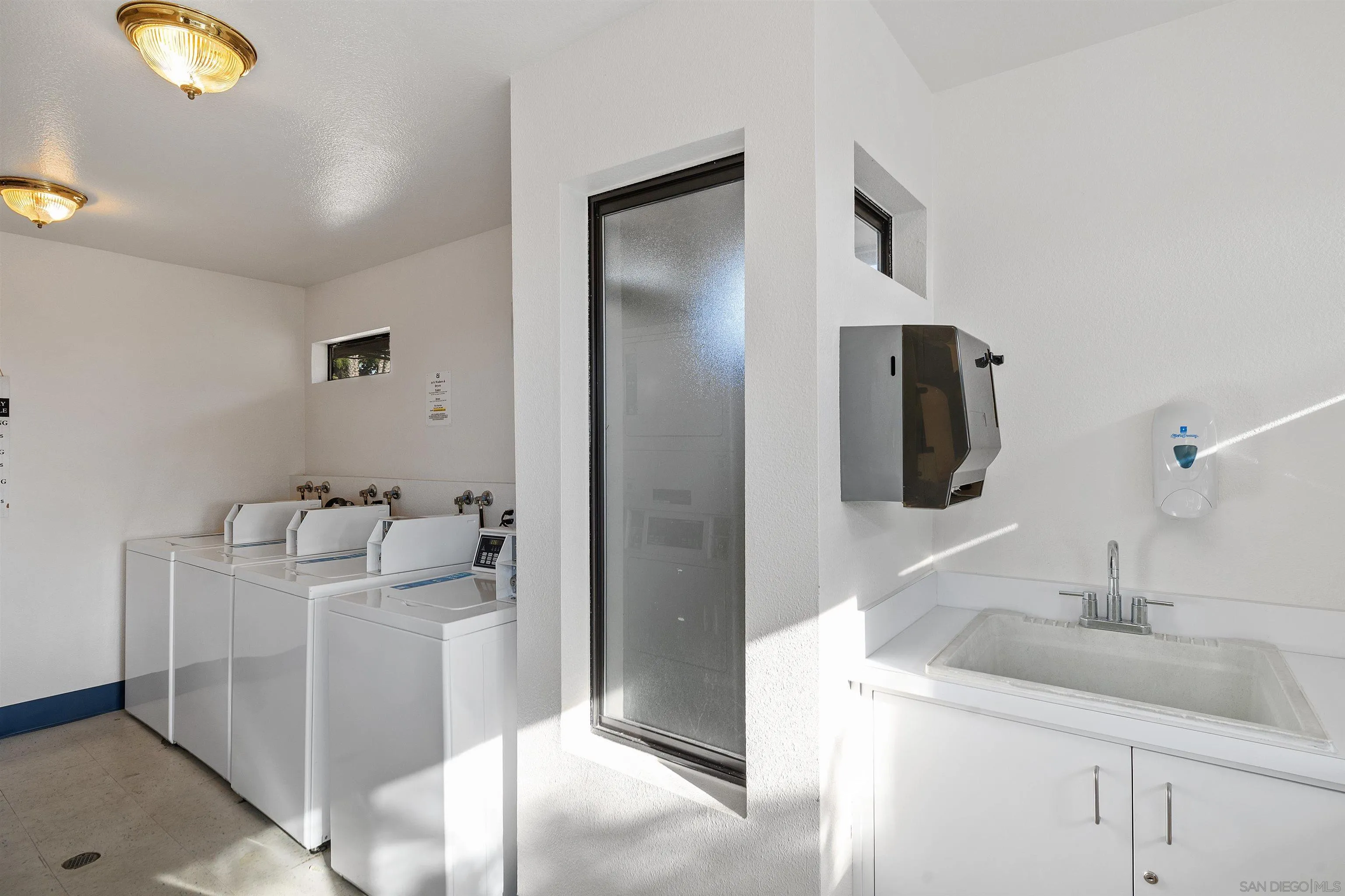 https://cdn.realtyfeed.com/cdn/127/250037171/f4249f673625265d59c69e454dc5b2a7.webp