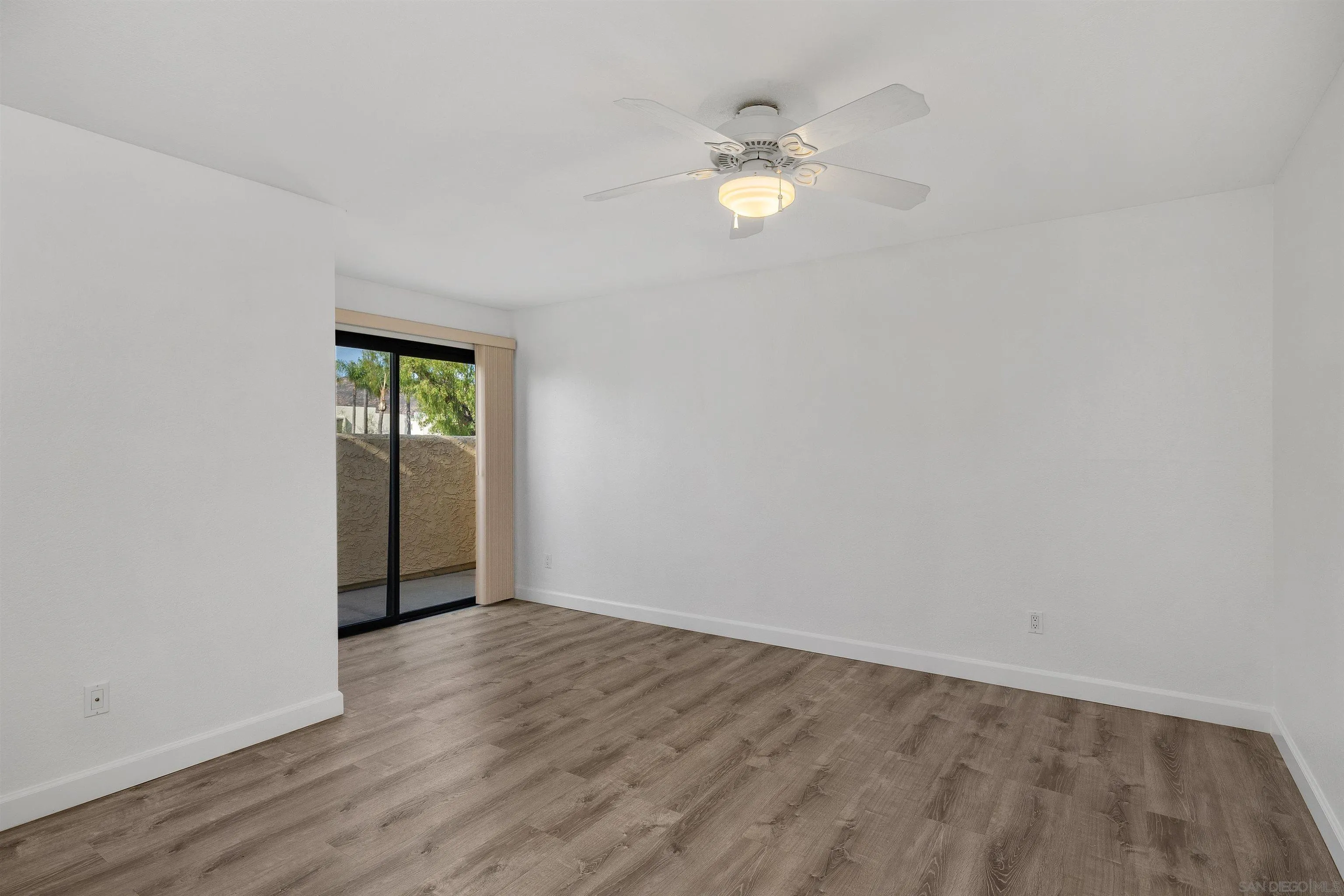https://cdn.realtyfeed.com/cdn/127/250037171/f76316e836f454bca6023bcb53db2f12.webp