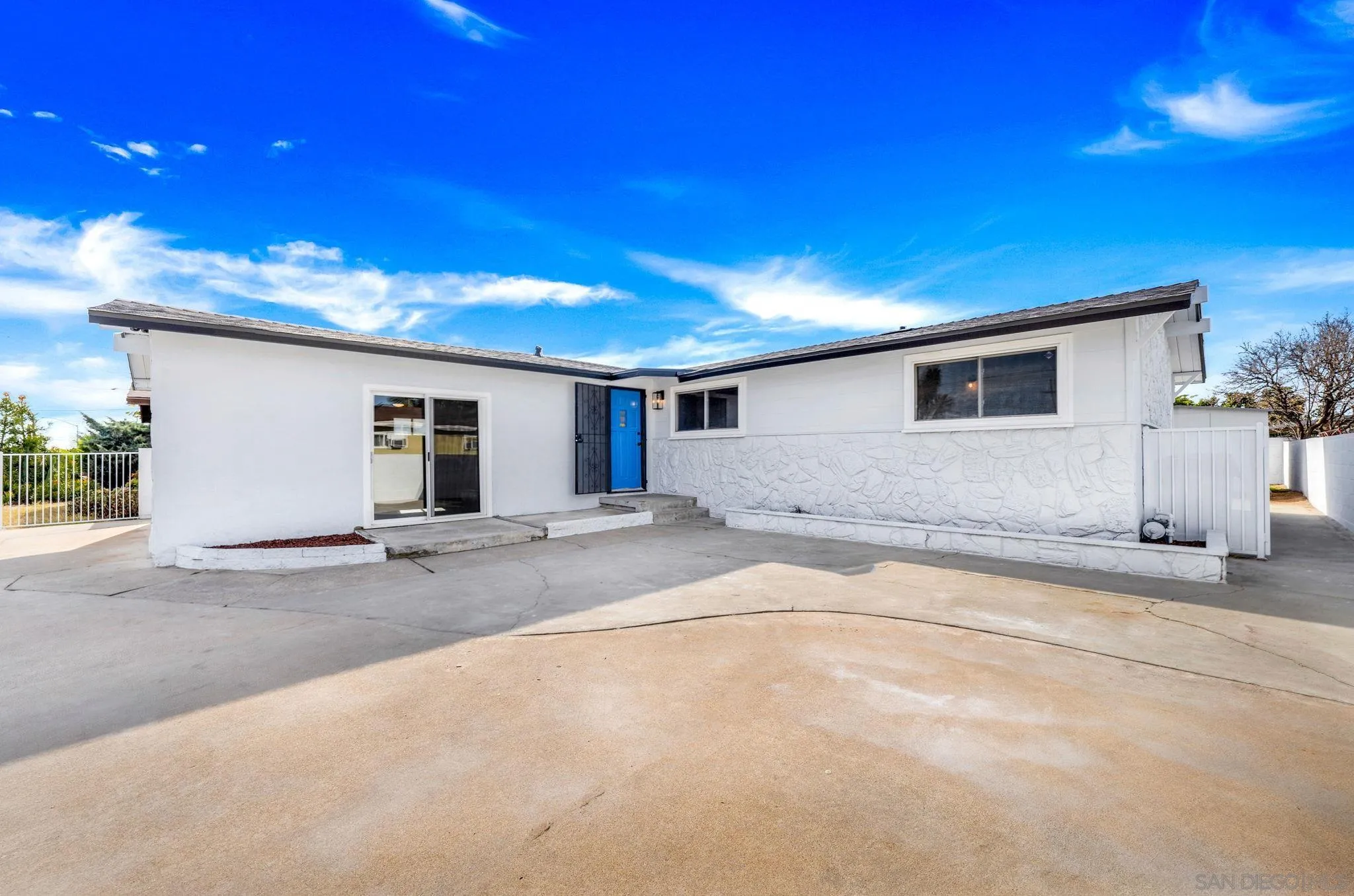 https://cdn.realtyfeed.com/cdn/127/250037172/b4d4b99c4a15153f18e5f8a1d0d622c0.webp