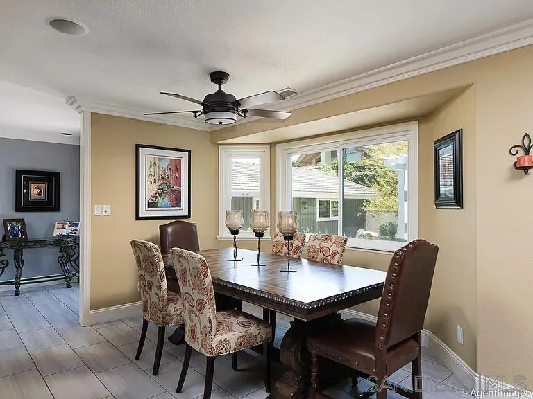 https://cdn.realtyfeed.com/cdn/127/250037174/2d23f67f11e2ba373352ed968972f443.webp