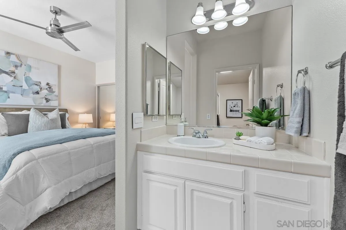 https://cdn.realtyfeed.com/cdn/127/250037175/34acdf99aeebc43d39c16f025b7e55d0.webp