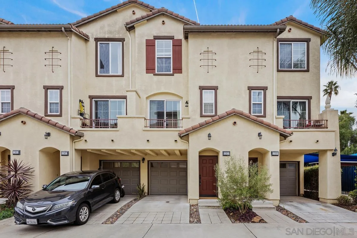 https://cdn.realtyfeed.com/cdn/127/250037175/556b0d1e523d4c1b93d7b40fe24bbb1b.webp