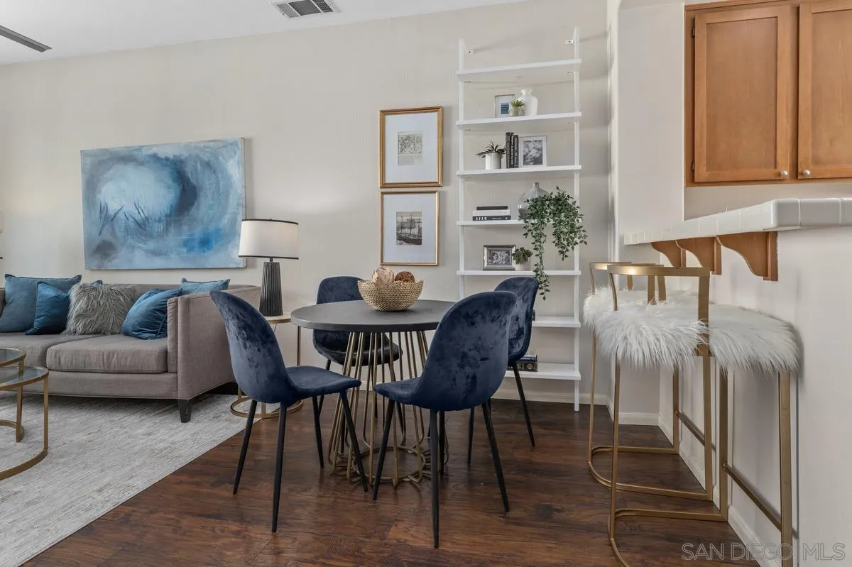 https://cdn.realtyfeed.com/cdn/127/250037175/bd9bcabd844c0b8f1ebeff54b637d5eb.webp