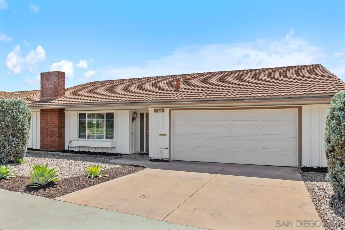 https://cdn.realtyfeed.com/cdn/127/250037182/16daf0d5062ae4c418a59e06f0a5b552.webp