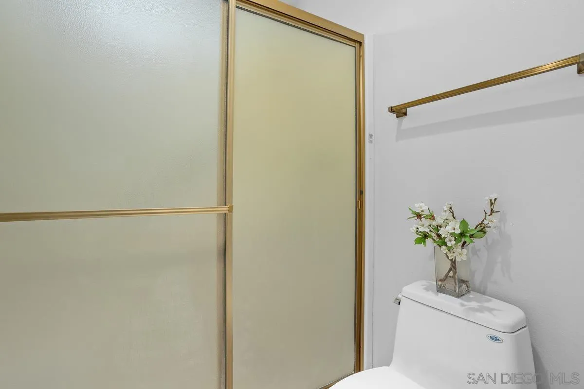 https://cdn.realtyfeed.com/cdn/127/250037182/c11a32037bd965928bf0430c00016be6.webp
