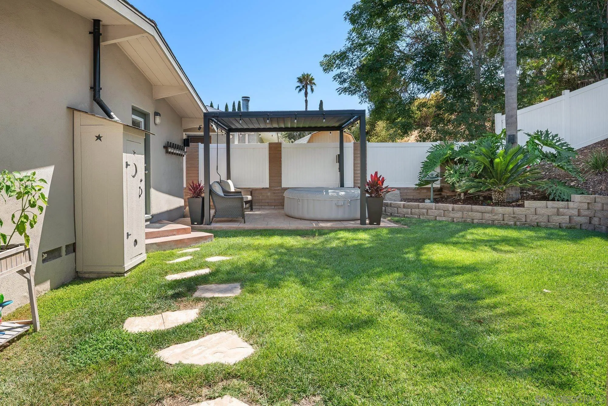 https://cdn.realtyfeed.com/cdn/127/250037184/1c9be43ea5a0bb3d26530525342db23e.webp