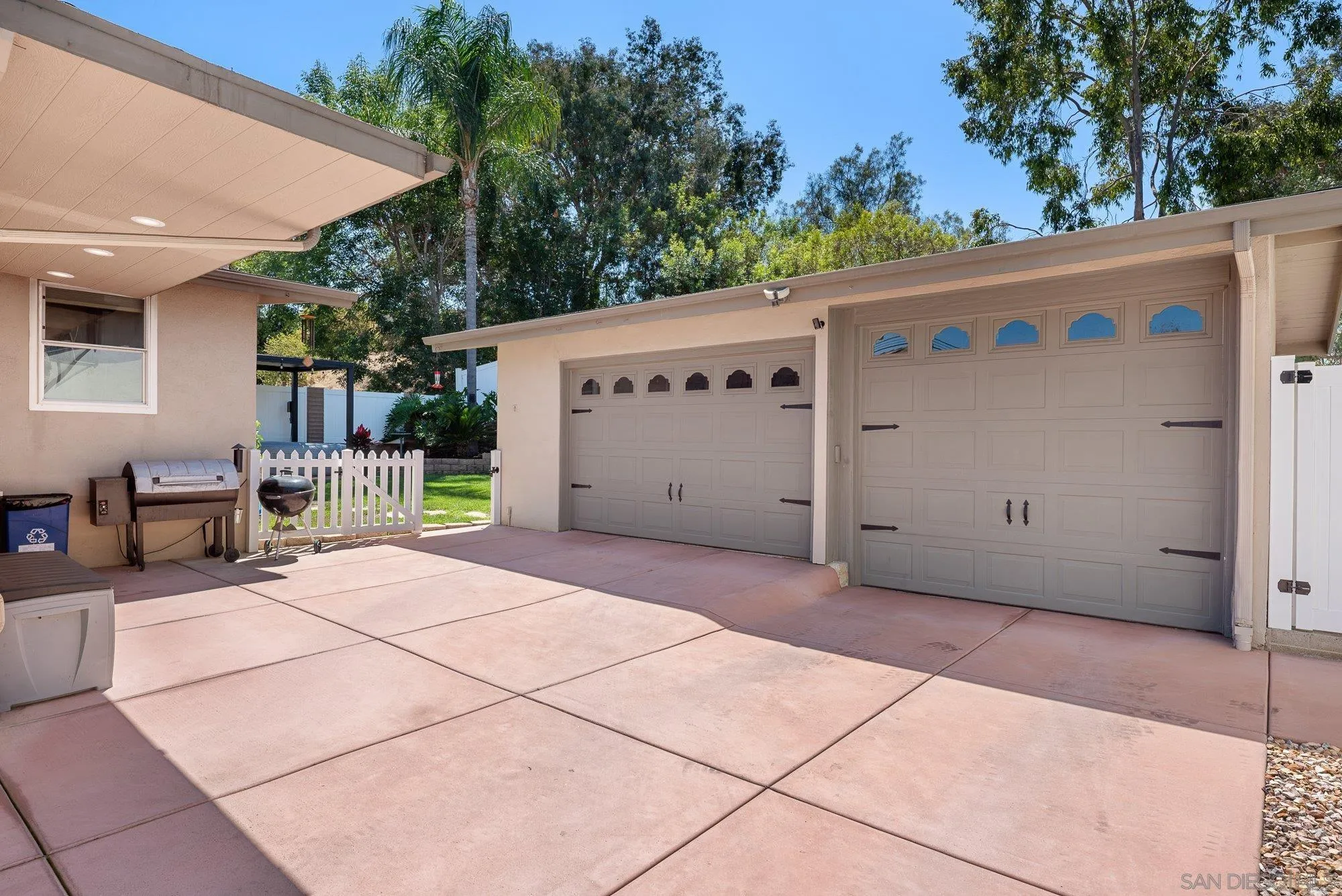 https://cdn.realtyfeed.com/cdn/127/250037184/33ec0ef72f960c76bea1115a0402266e.webp
