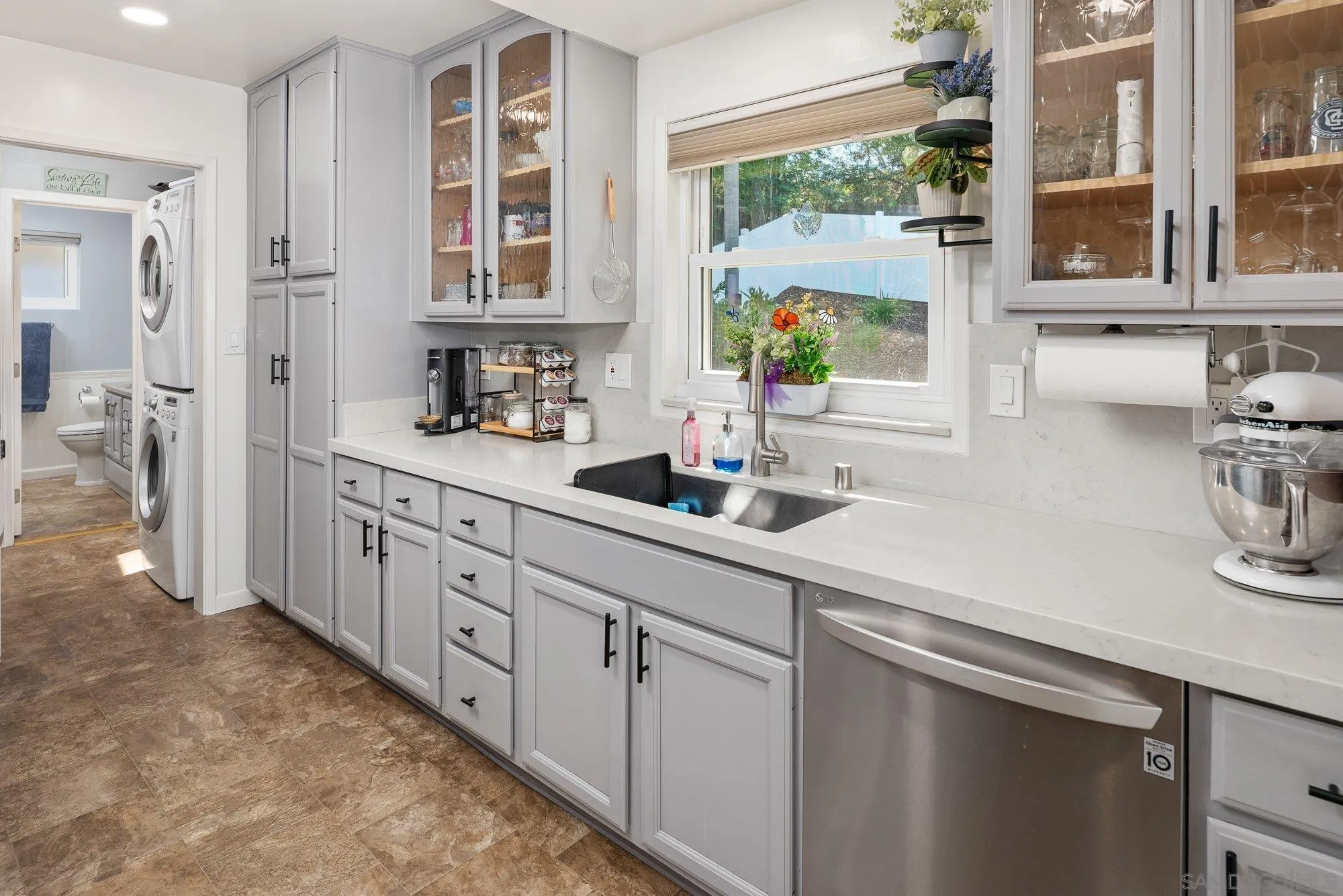 https://cdn.realtyfeed.com/cdn/127/250037184/ba75b547fc2949447ed7fca4505ef78c.webp