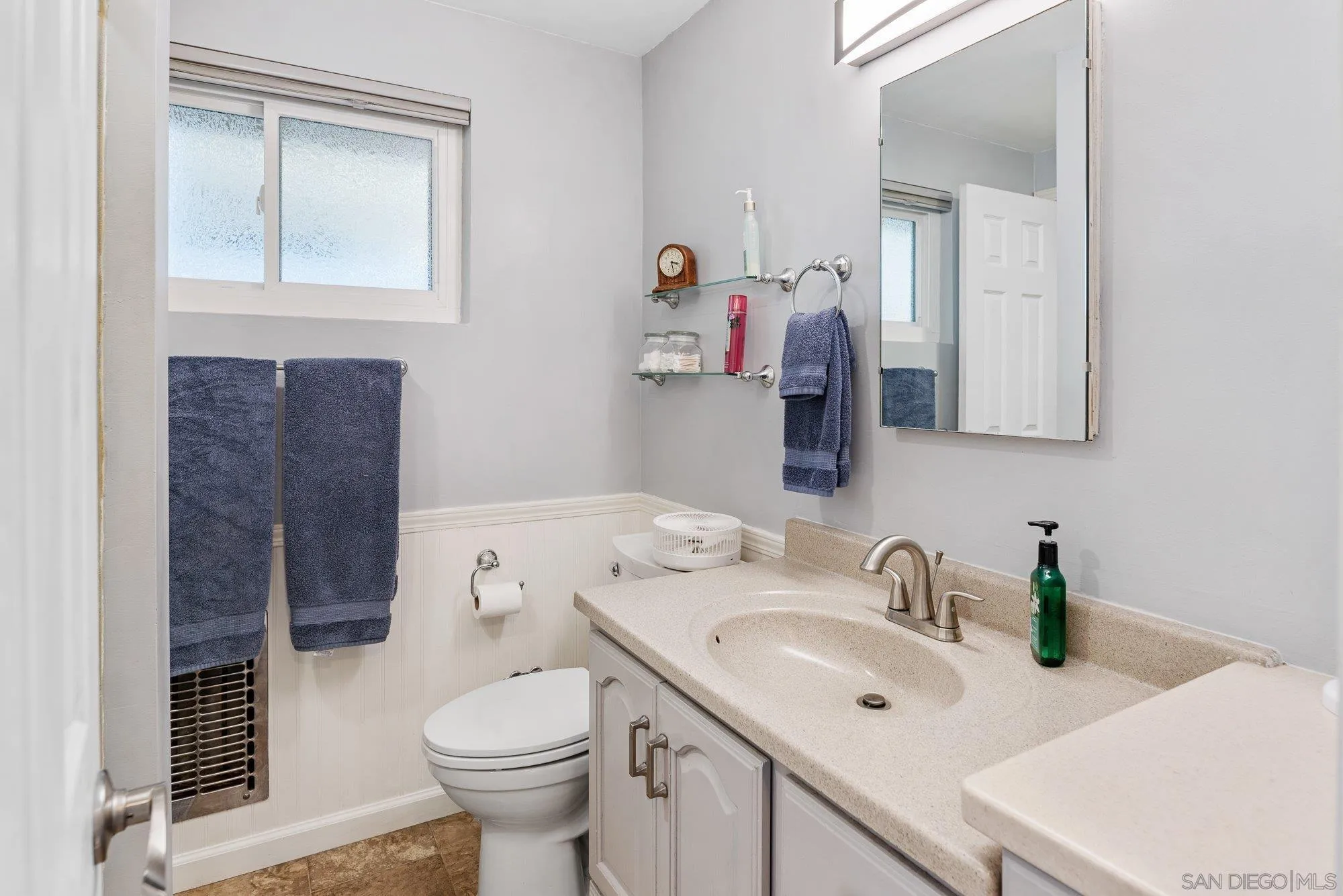 https://cdn.realtyfeed.com/cdn/127/250037184/bf8857b4e57d3b89c1796e5555b36d34.webp
