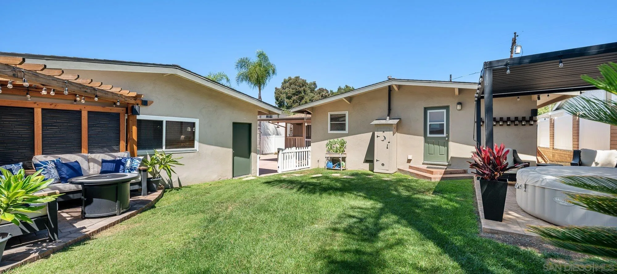 https://cdn.realtyfeed.com/cdn/127/250037184/d5bf5c3ccbc1ab1678dd4ecc18fa62c5.webp