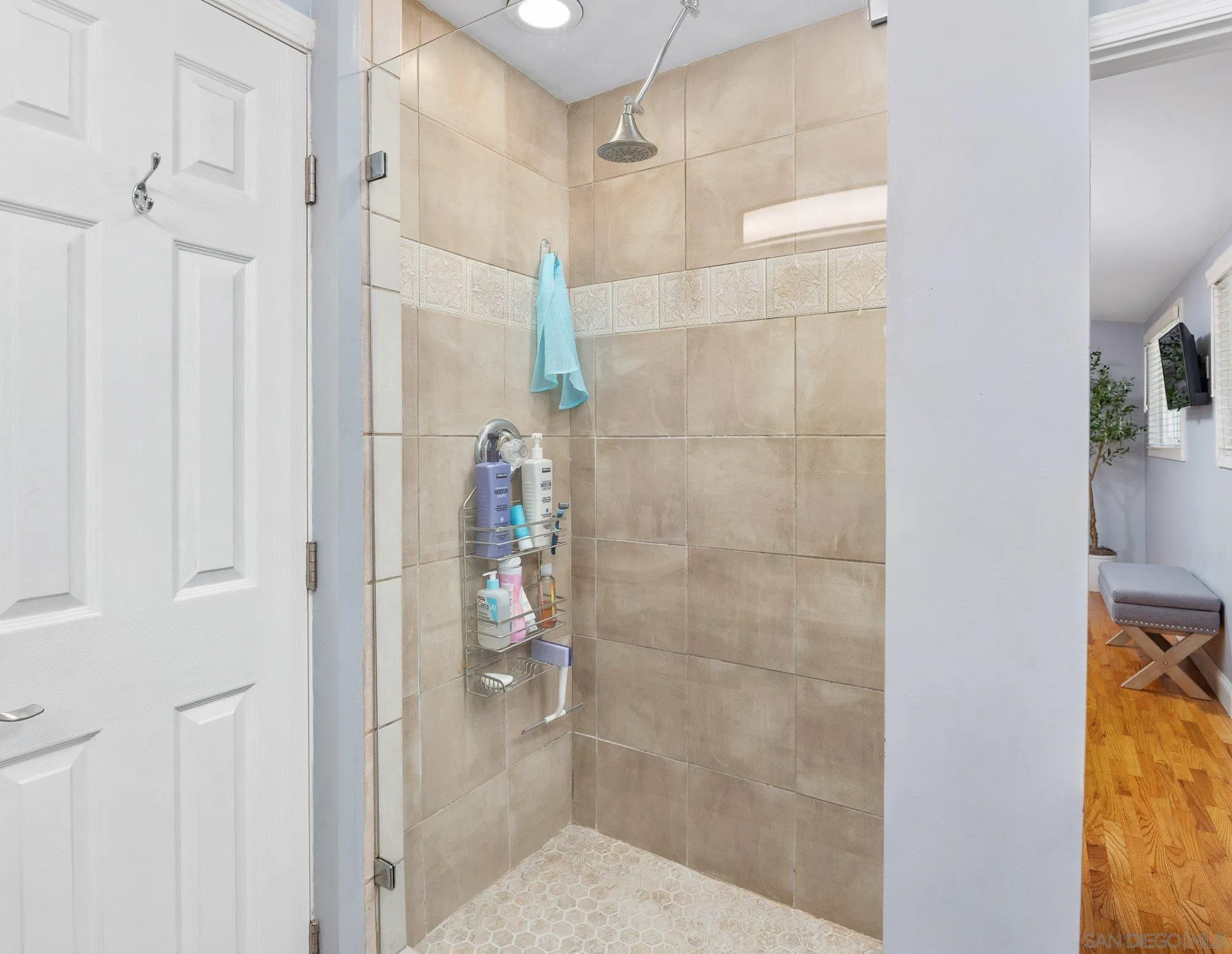 https://cdn.realtyfeed.com/cdn/127/250037184/e653e52617a695687e0ddf9406d0a92d.webp