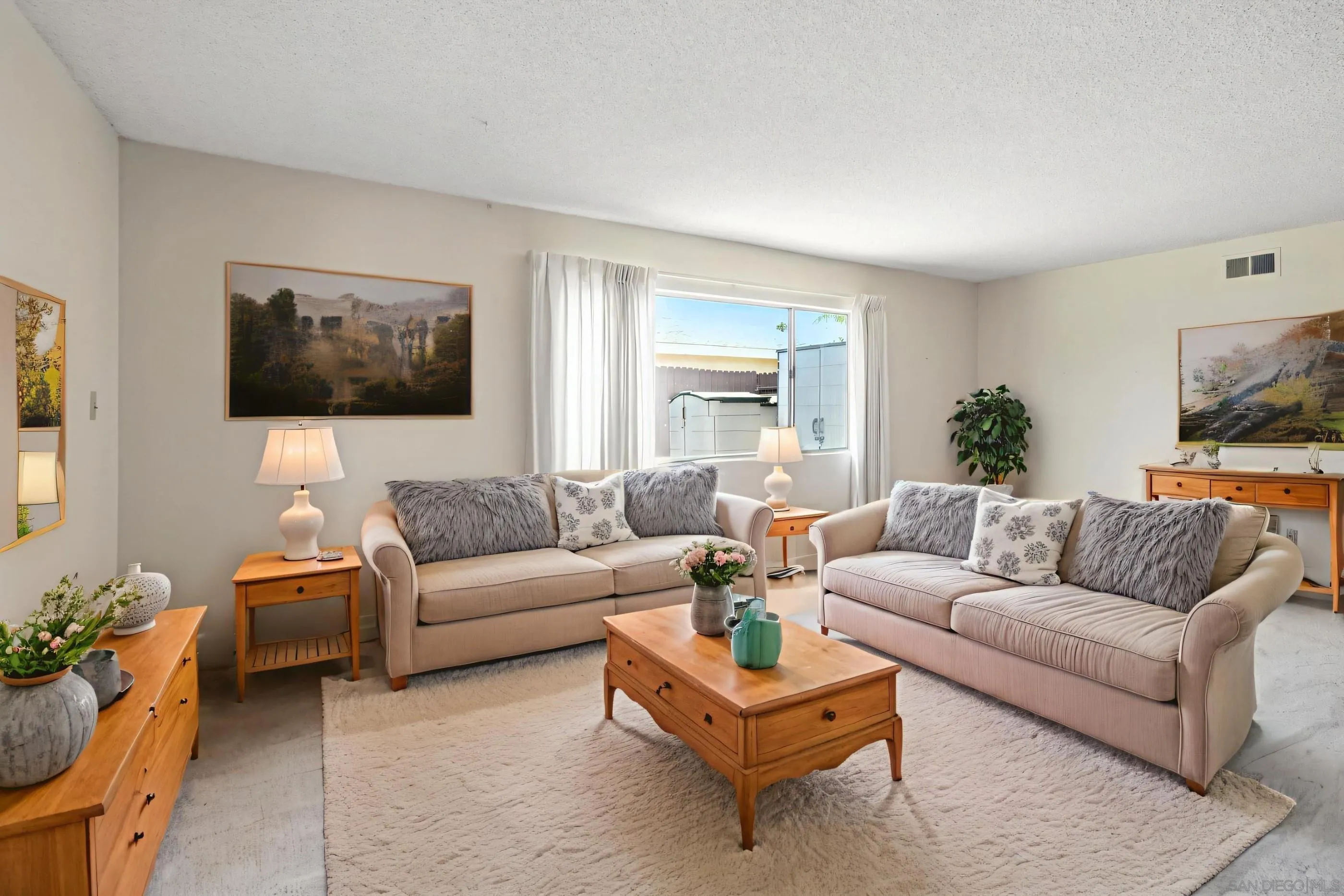 https://cdn.realtyfeed.com/cdn/127/250037185/32b6f2588cec8d9dc216df0526431735.webp