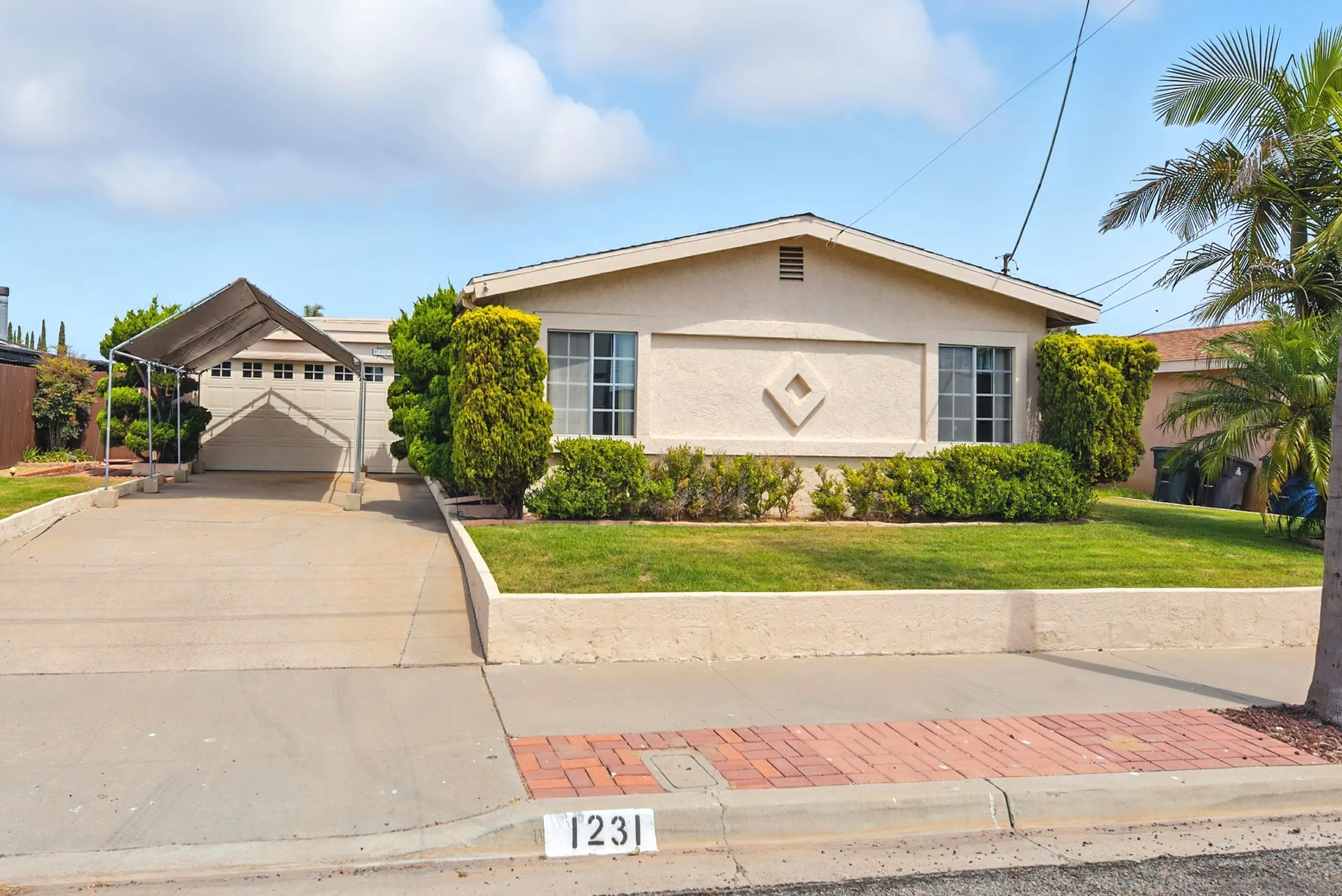 https://cdn.realtyfeed.com/cdn/127/250037185/95b70d14a10691186c09767a220b701e.webp