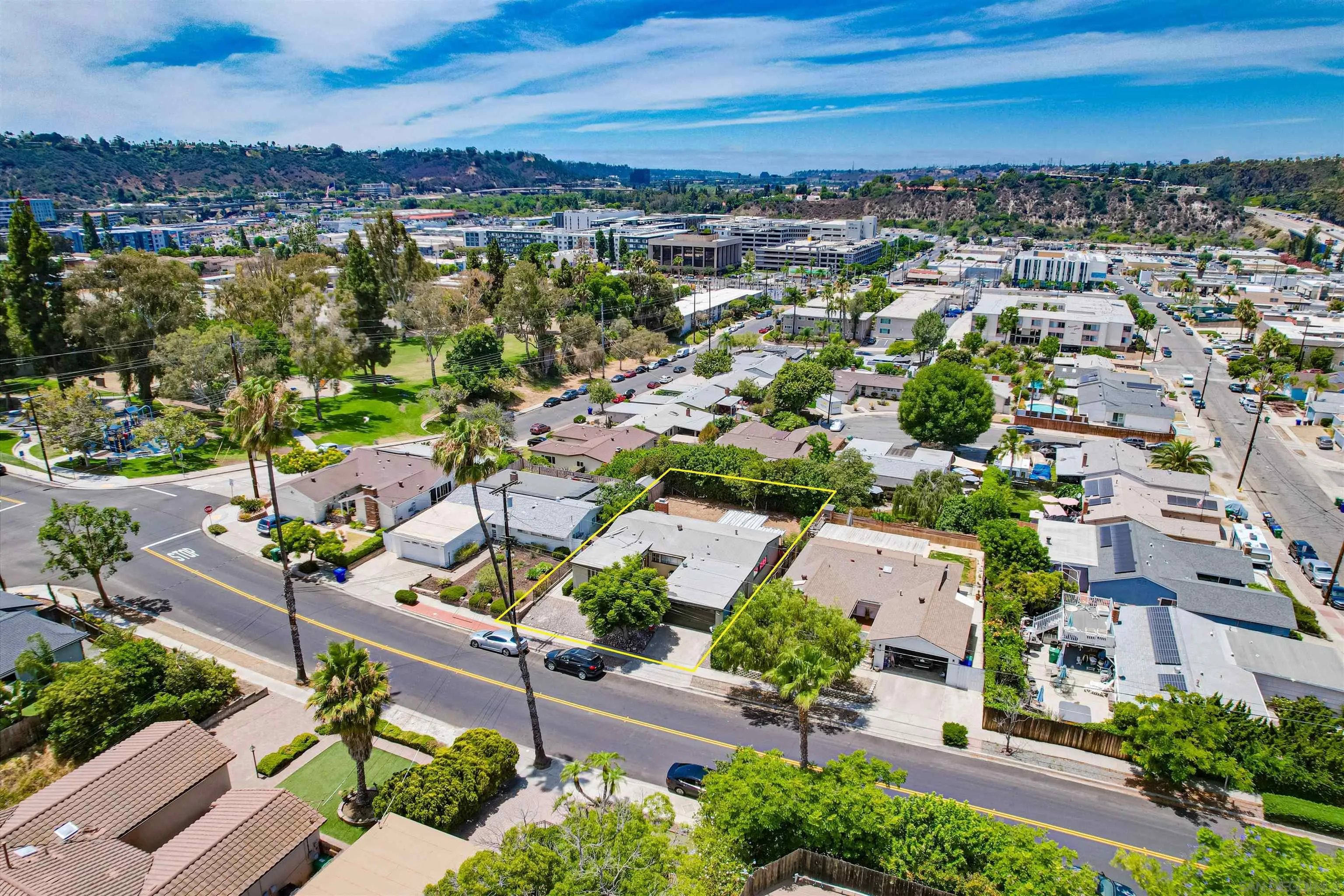 https://cdn.realtyfeed.com/cdn/127/250037192/7aa7cfcbdcf0ae762aa6bb028daed4db.webp