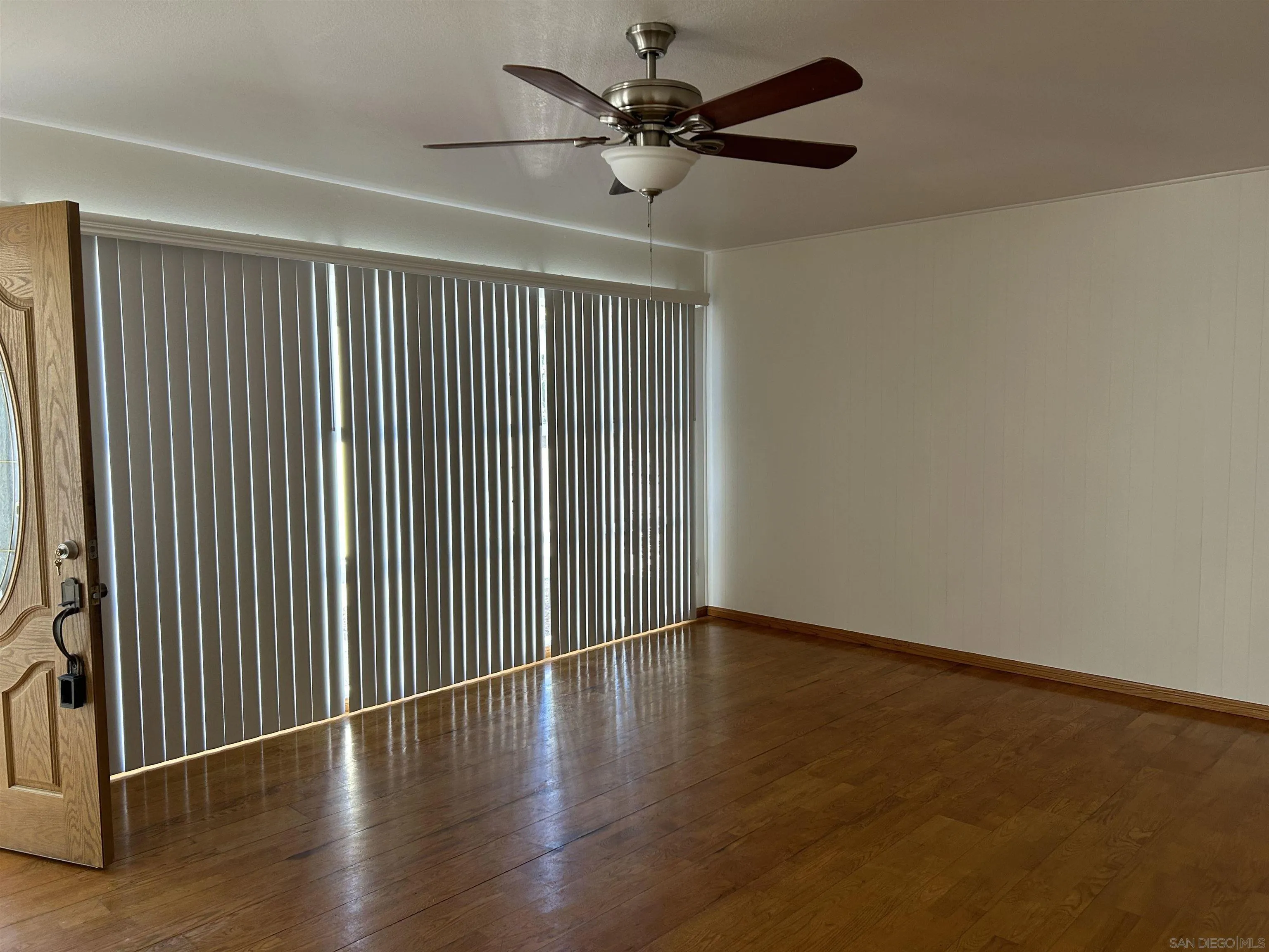 https://cdn.realtyfeed.com/cdn/127/250037192/f73cb445478d6e83d44b0069f0ed75f6.webp