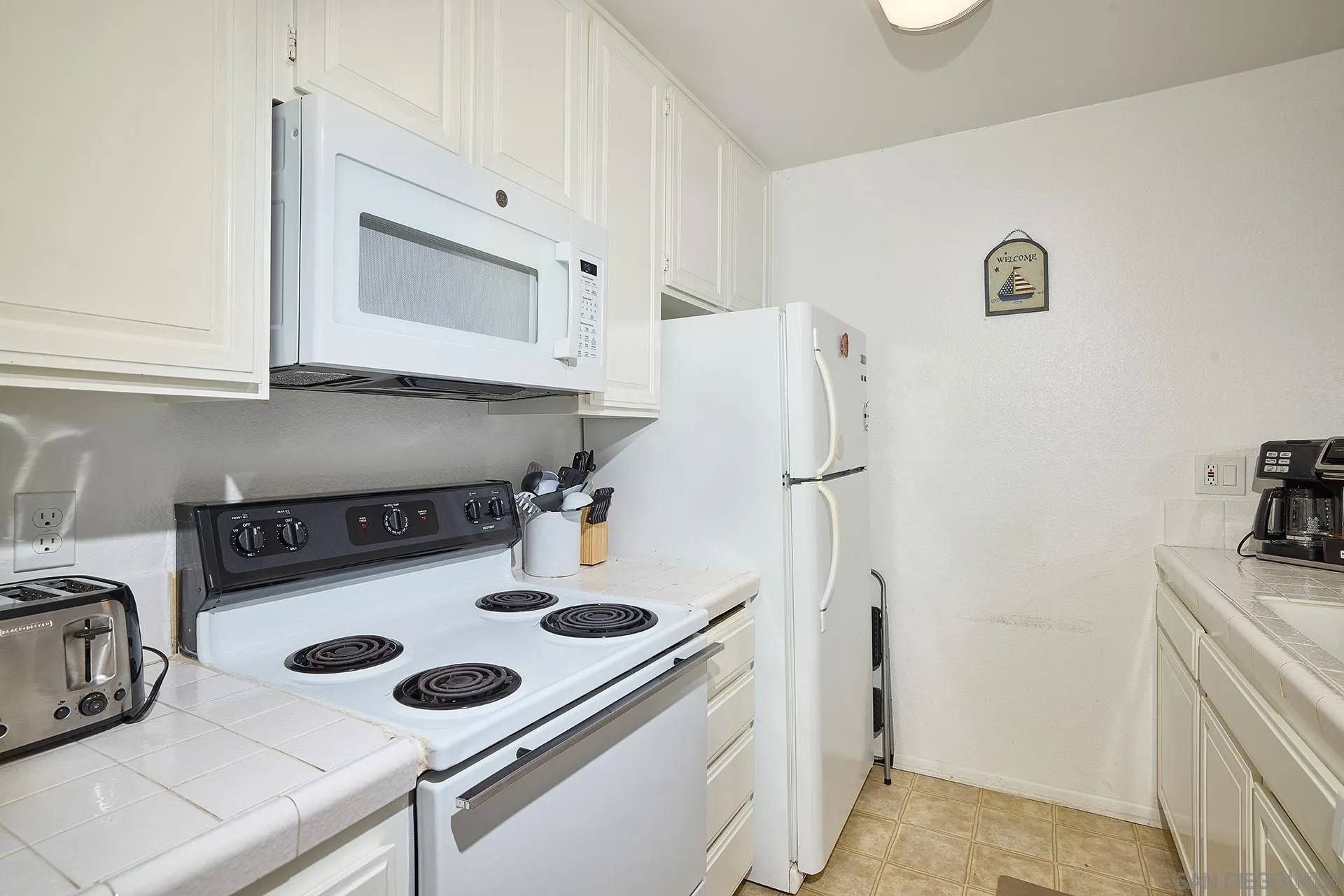 https://cdn.realtyfeed.com/cdn/127/250037193/a43be64957d6bda1a24a8f7c31915780.webp