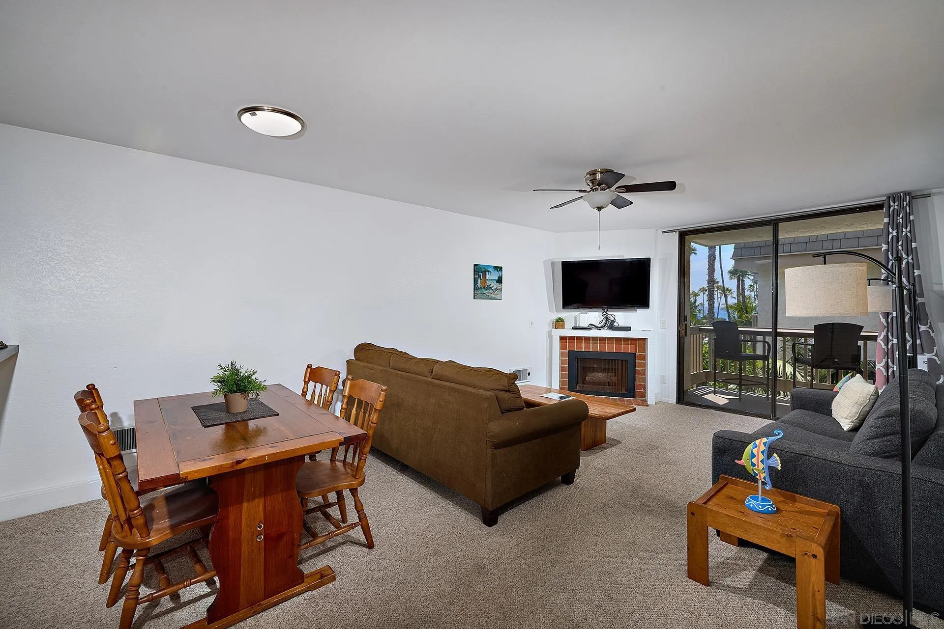 https://cdn.realtyfeed.com/cdn/127/250037193/e0e301c12bbc280ec9ecdfede0bfec6c.webp