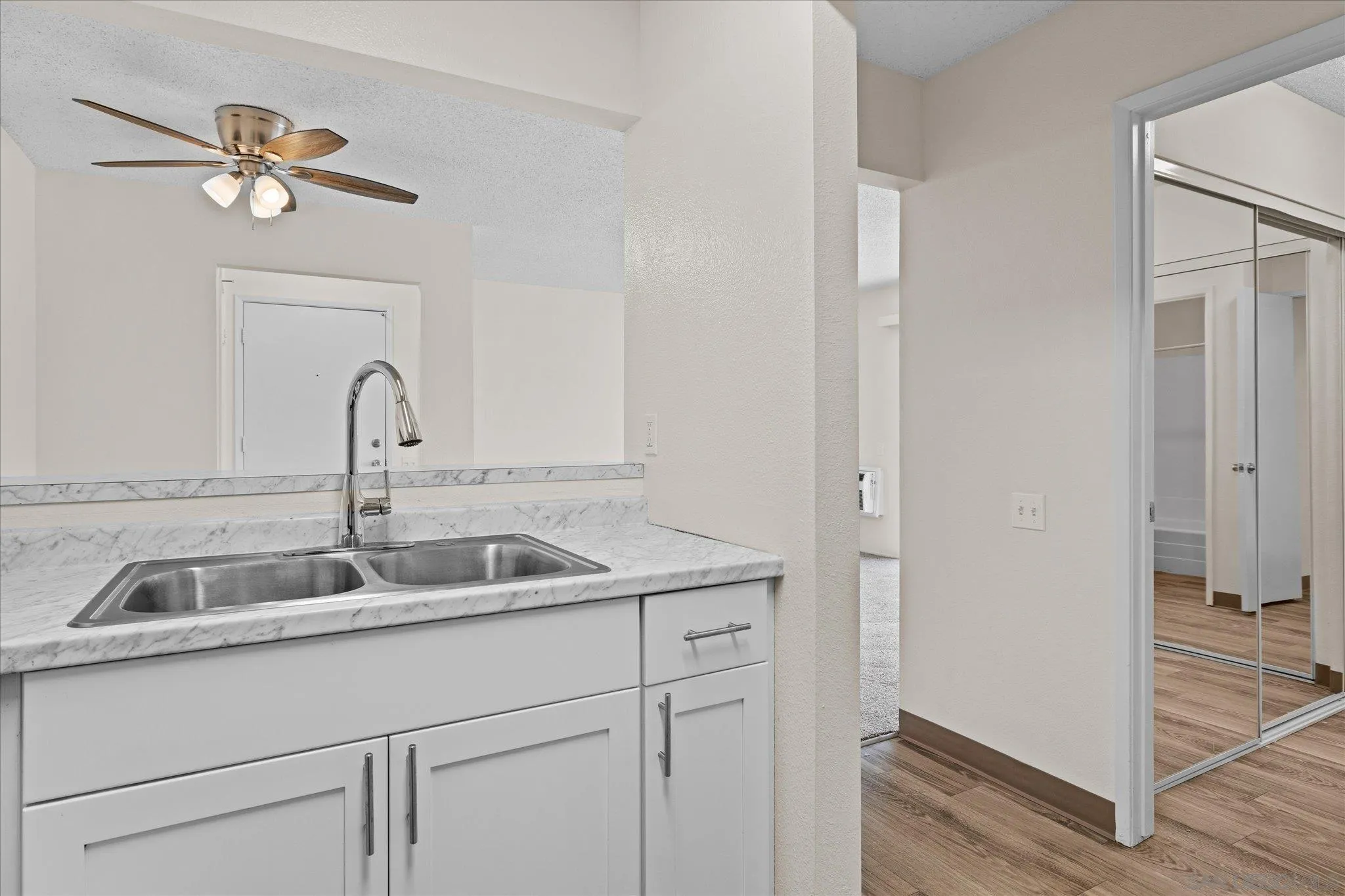 https://cdn.realtyfeed.com/cdn/127/250037194/4851f5f61734aea62617470d1edfc784.webp