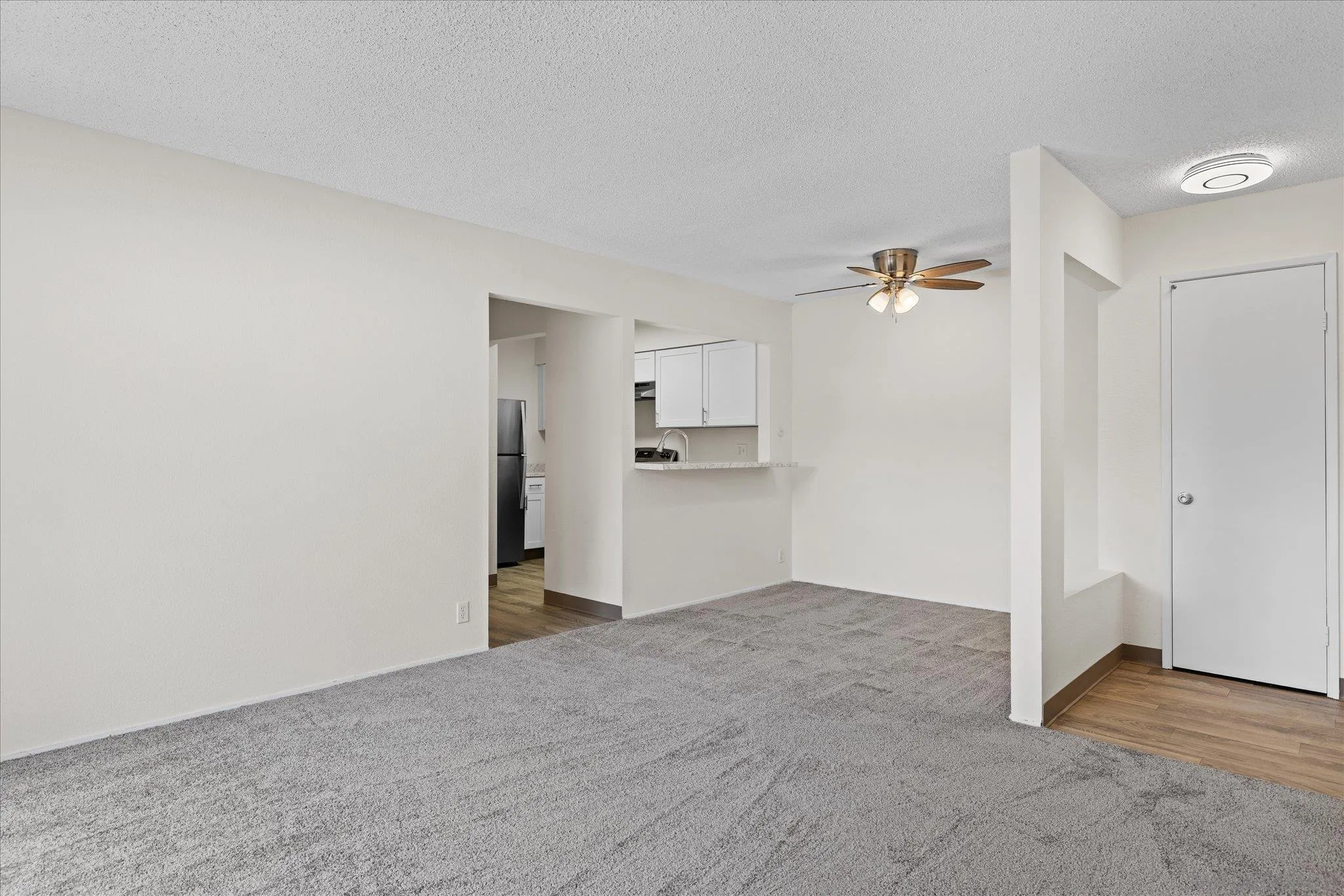 https://cdn.realtyfeed.com/cdn/127/250037194/e9ed626967dcc7d9bf0090cbd732abc1.webp