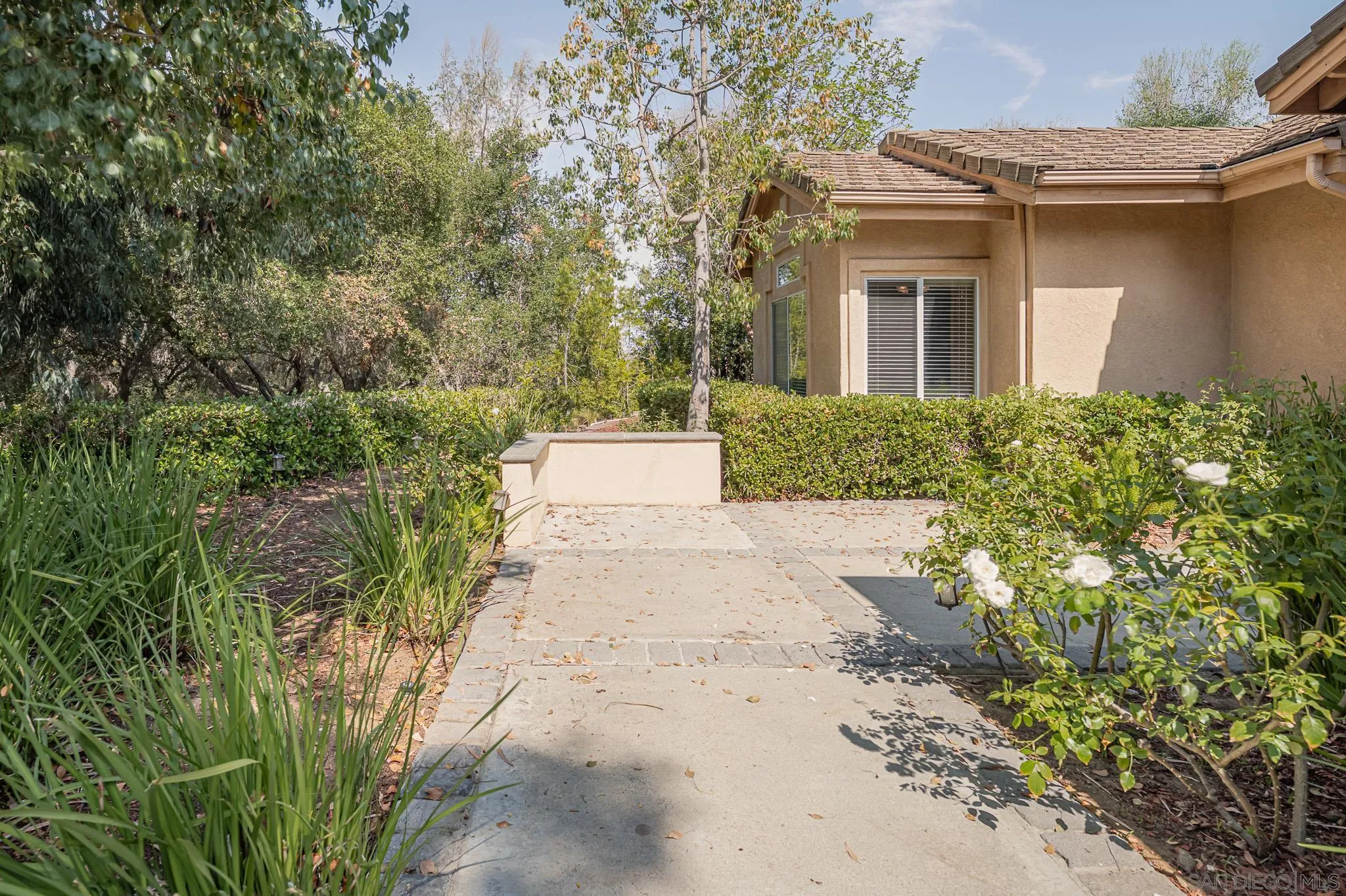 https://cdn.realtyfeed.com/cdn/127/250037195/3fe062e9f57fc049c638ef804400bd6c.webp