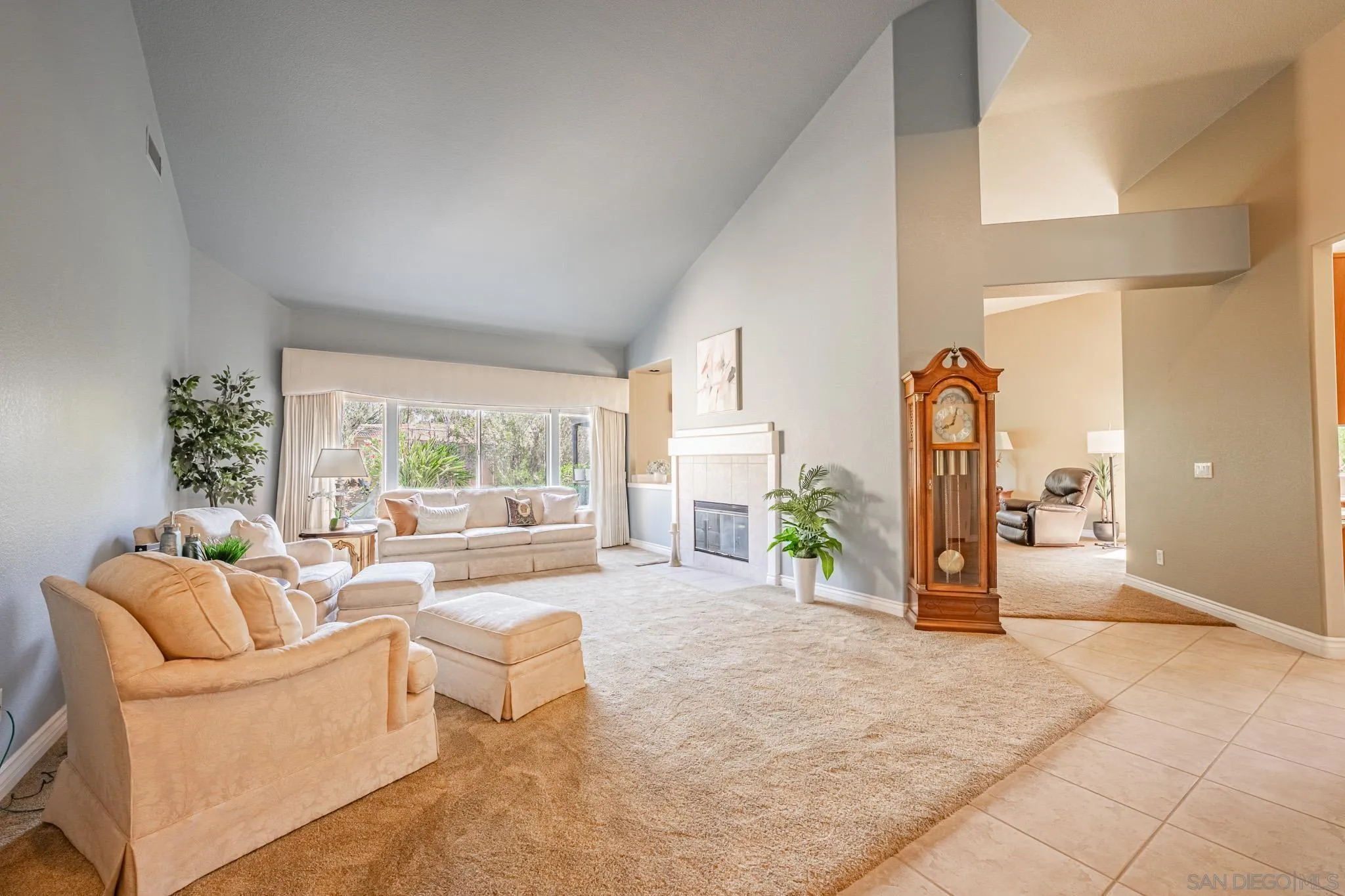 https://cdn.realtyfeed.com/cdn/127/250037195/73f4c69faa246ce01edd476cd9b2efd1.webp