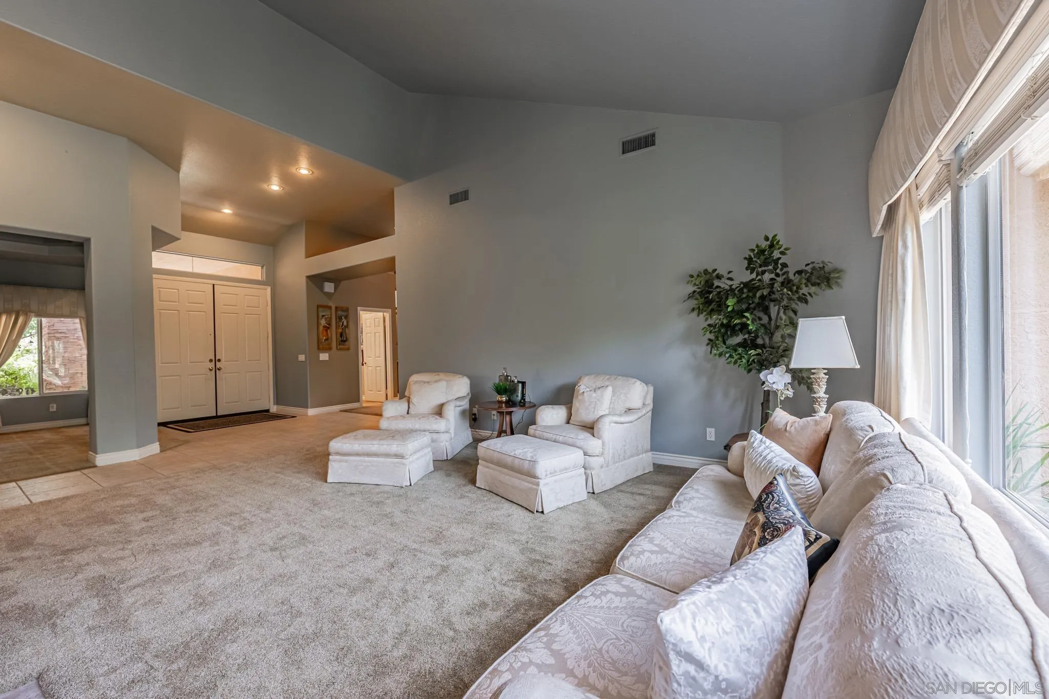 https://cdn.realtyfeed.com/cdn/127/250037195/8fac38042c32967e3fc88c97ec2b6c66.webp