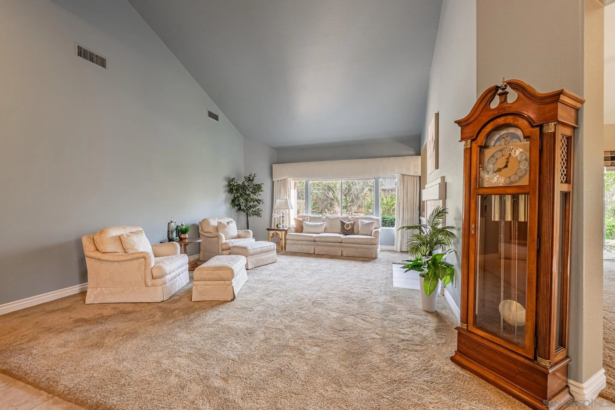 https://cdn.realtyfeed.com/cdn/127/250037195/a43397a0641b51348c201c4782c075db.webp