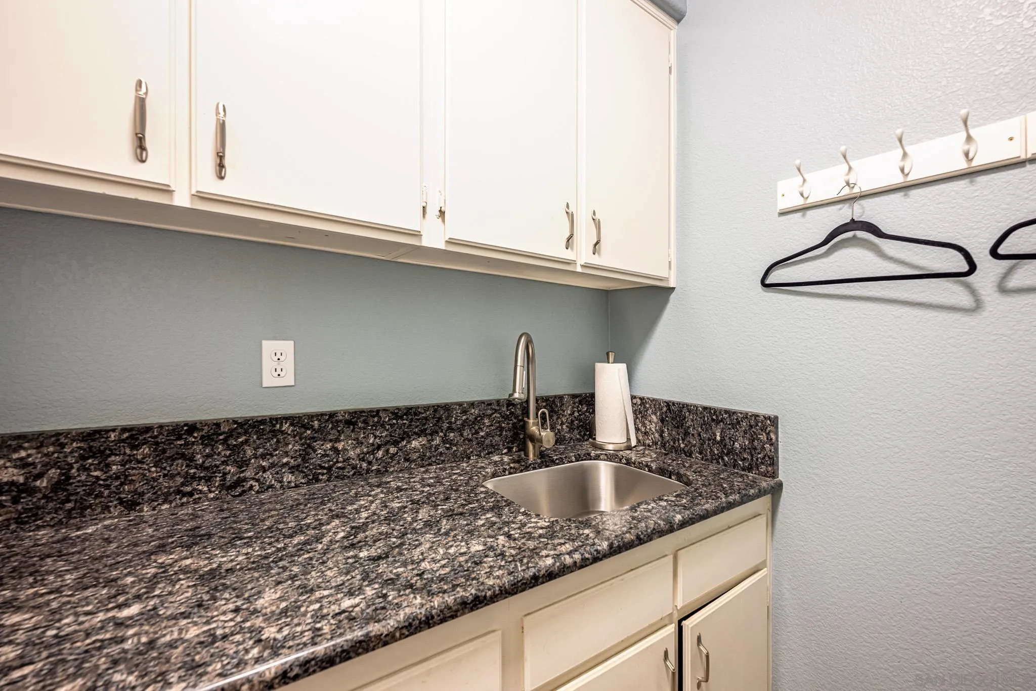 https://cdn.realtyfeed.com/cdn/127/250037195/d566c42931ee22b39789d7d8a4763d19.webp