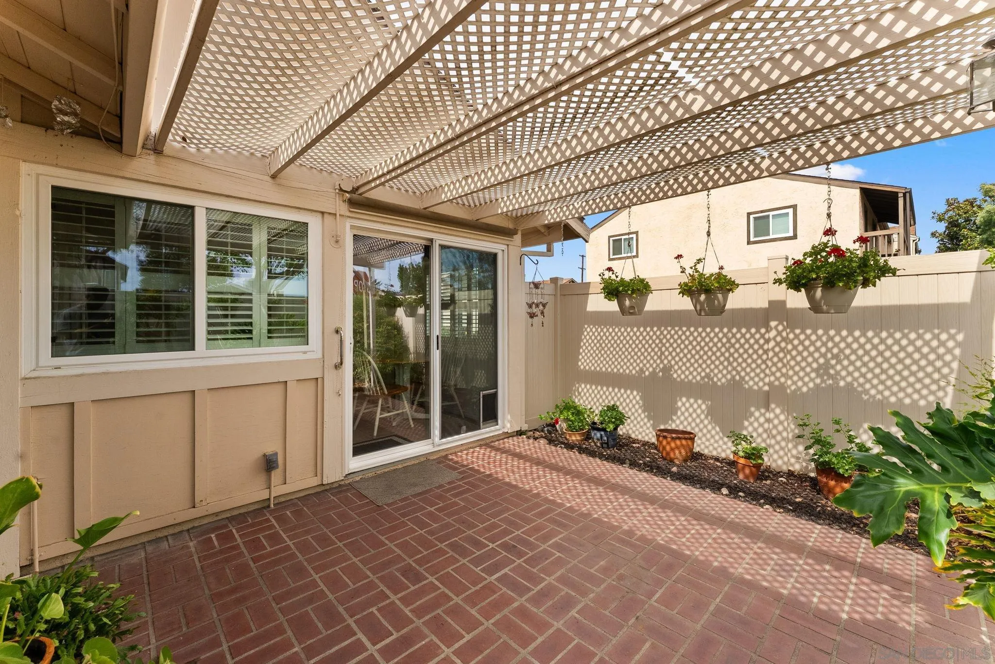 https://cdn.realtyfeed.com/cdn/127/250037197/8b2e191e54137ef3385ed5f17a854a27.webp