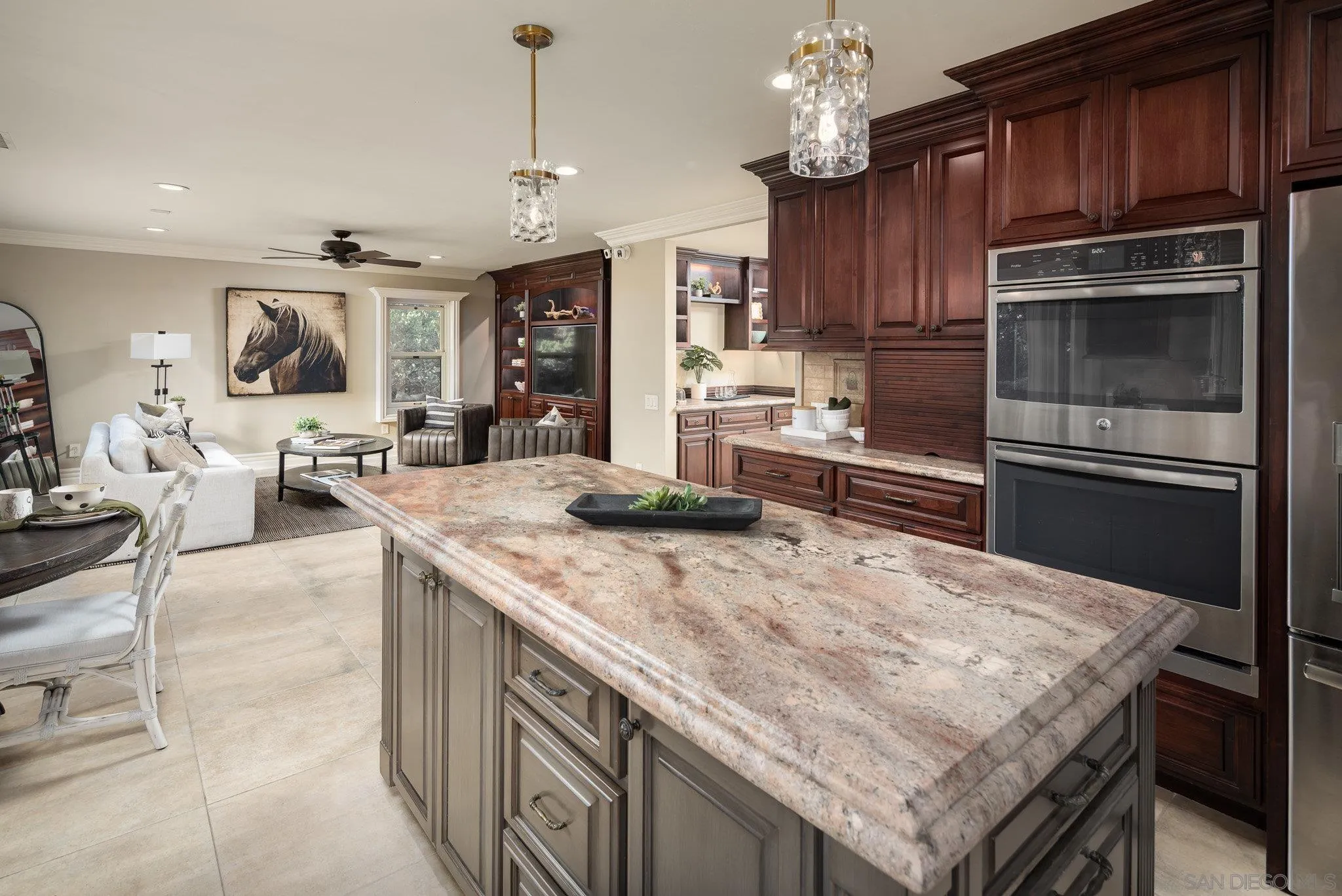 https://cdn.realtyfeed.com/cdn/127/250037204/d4fb883c455b6e36c61f372dda36c78d.webp