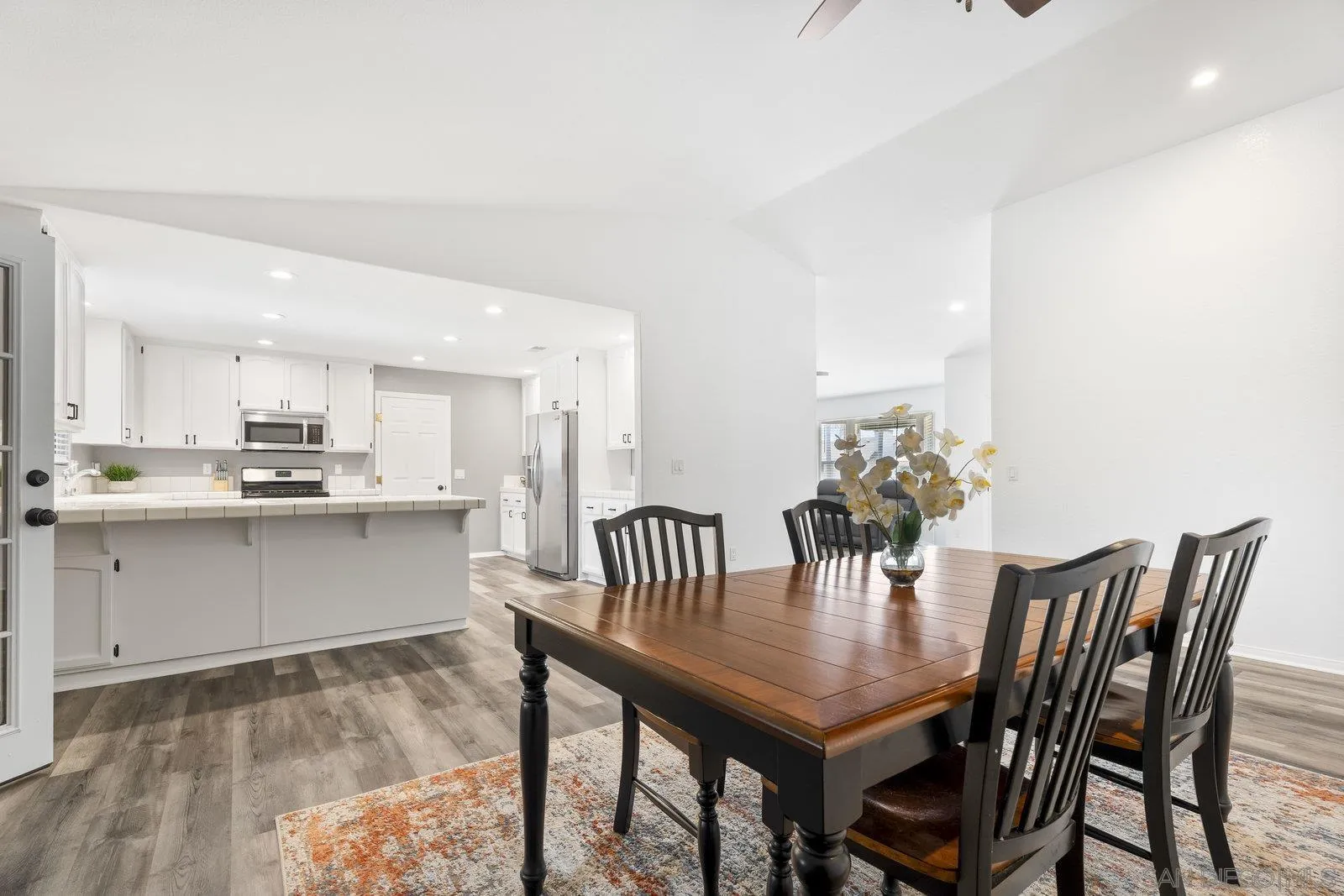 https://cdn.realtyfeed.com/cdn/127/250037208/1ebe90c86d43faaa5fd7d5ad378e2183.webp