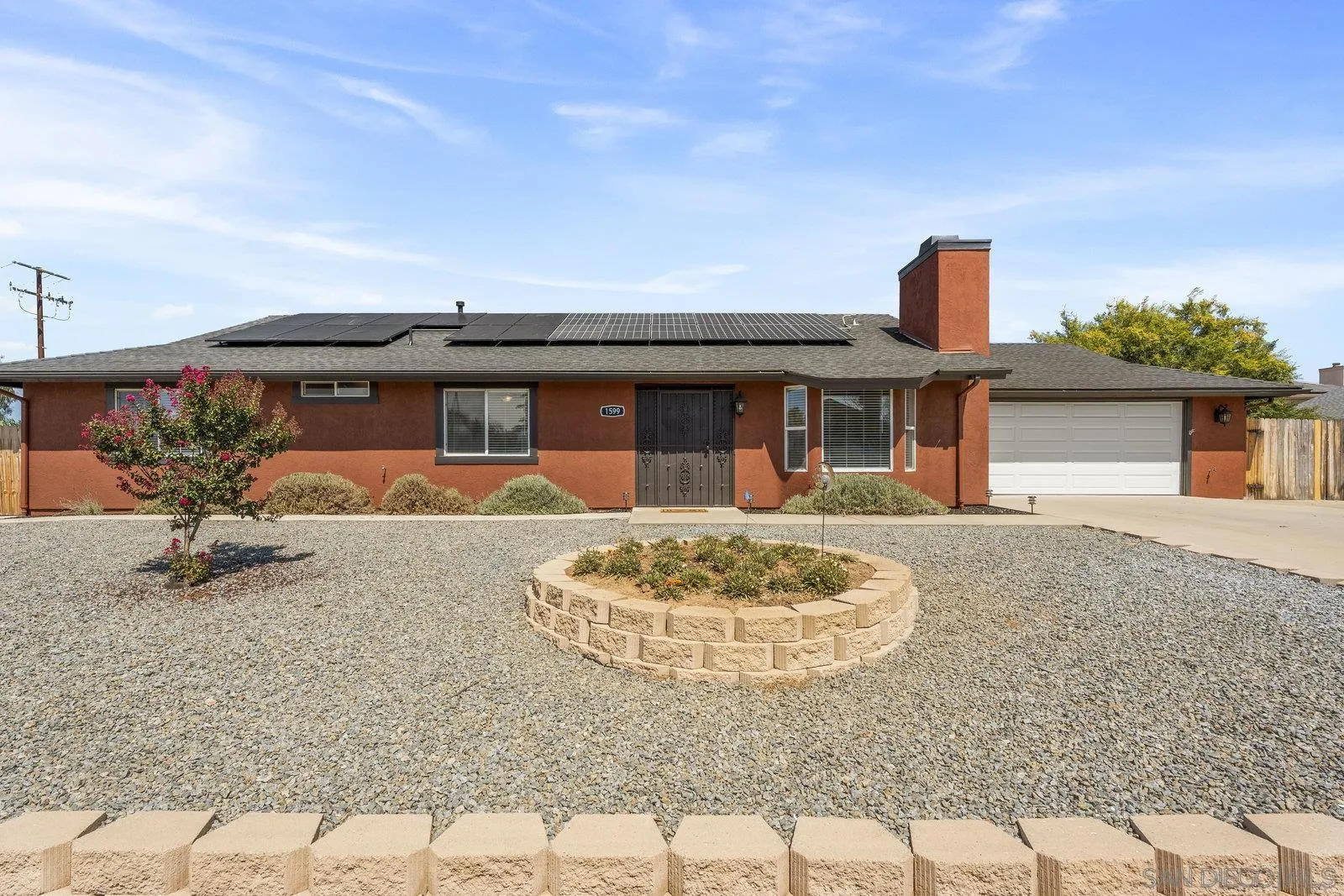 https://cdn.realtyfeed.com/cdn/127/250037208/667edea50789497bf8b8c15dbb1fe752.webp